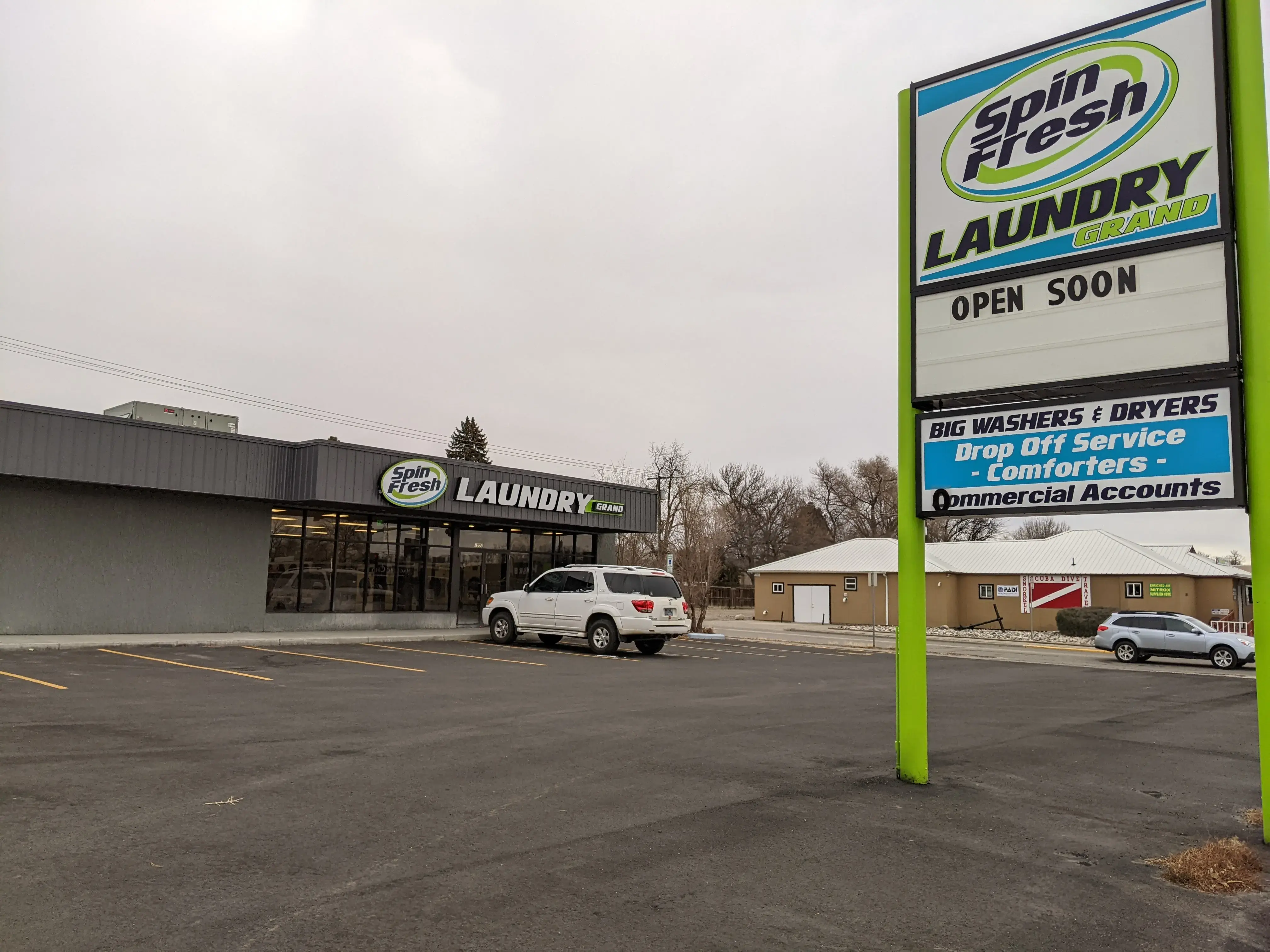Spin Fresh Laundromat - Image 3