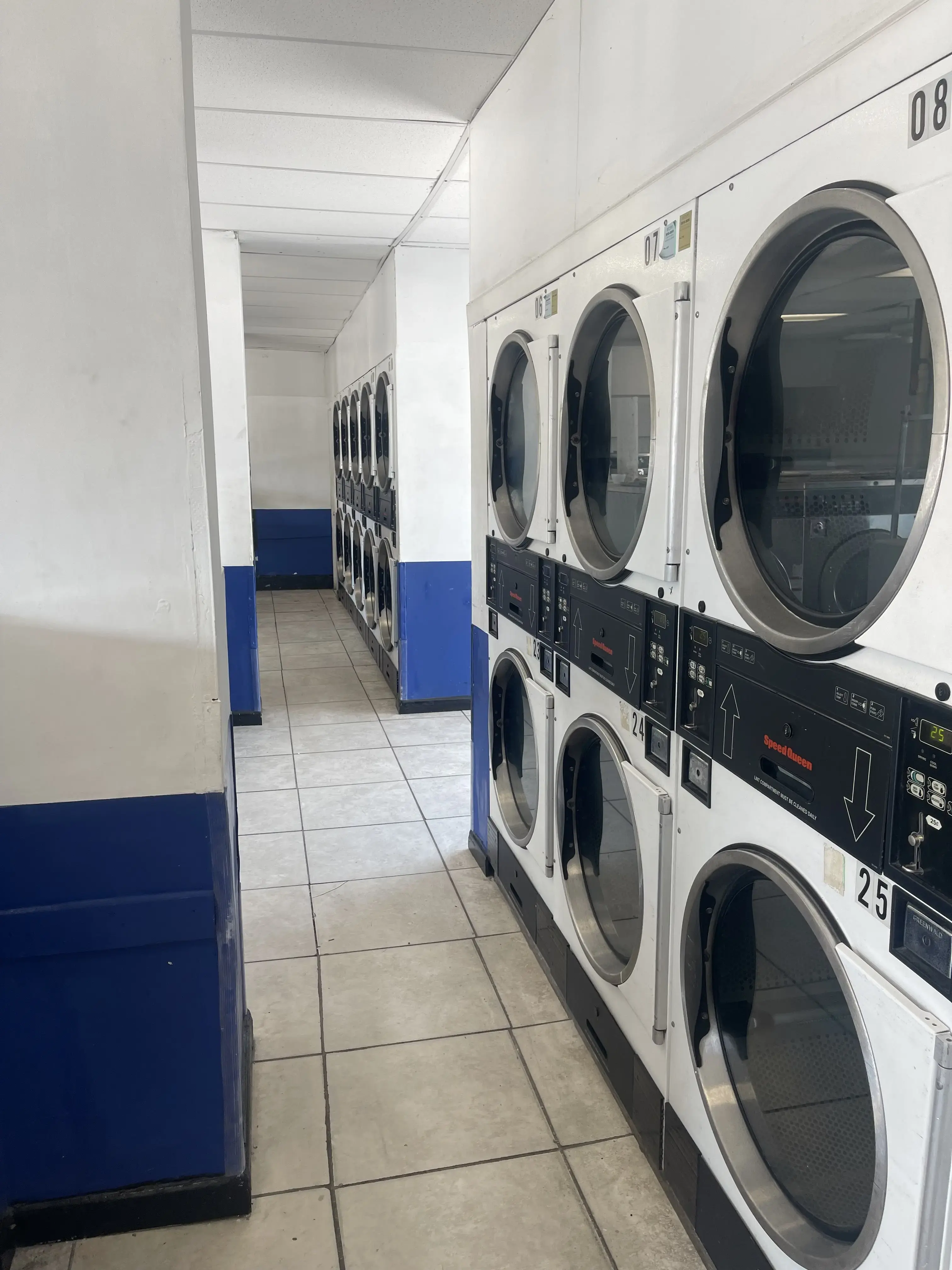 Spin It Up Laundromat Little River - Image 3