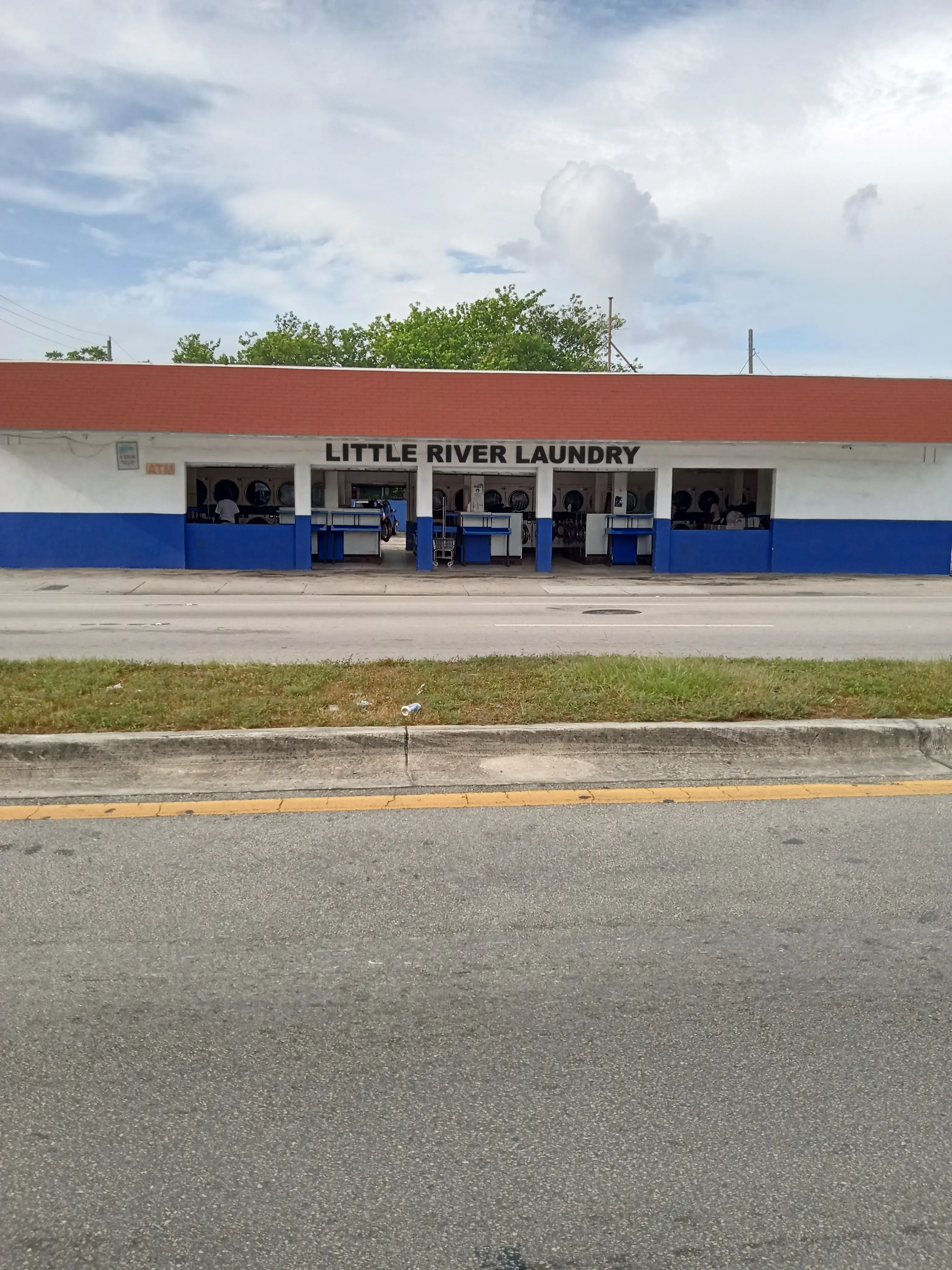 Spin It Up Laundromat Little River - Image 6