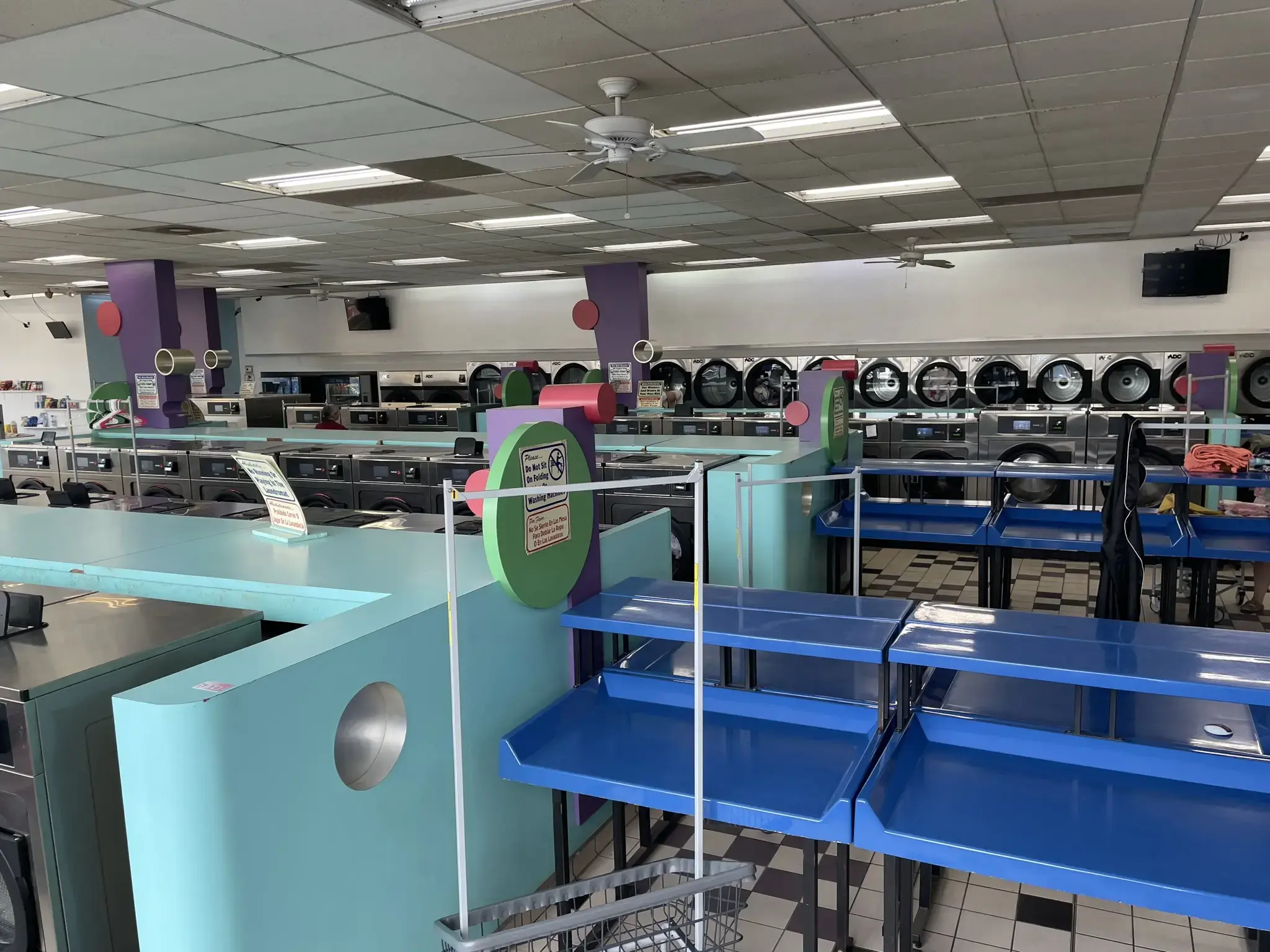 Spin It Up Laundry - Image 12