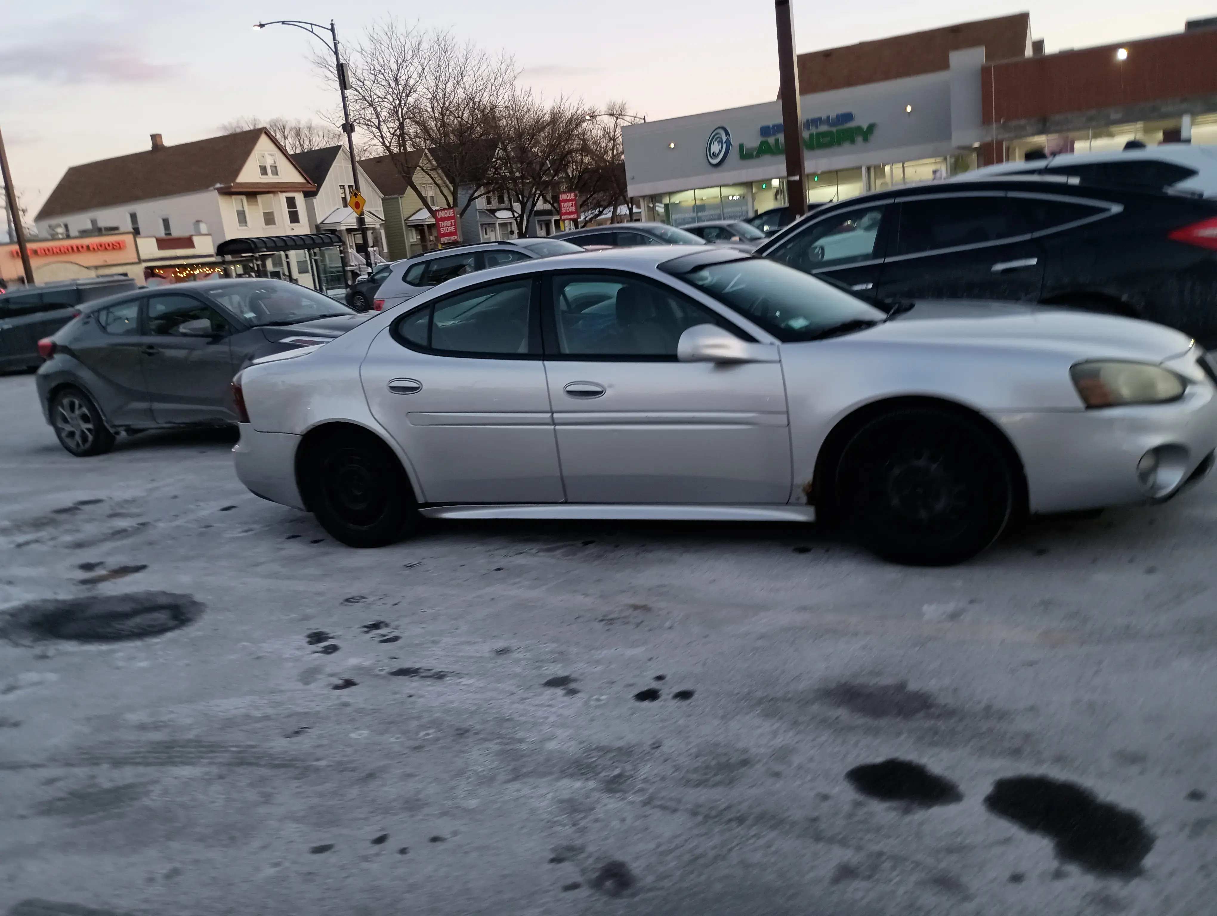 Spin It Up Laundry - Image 17