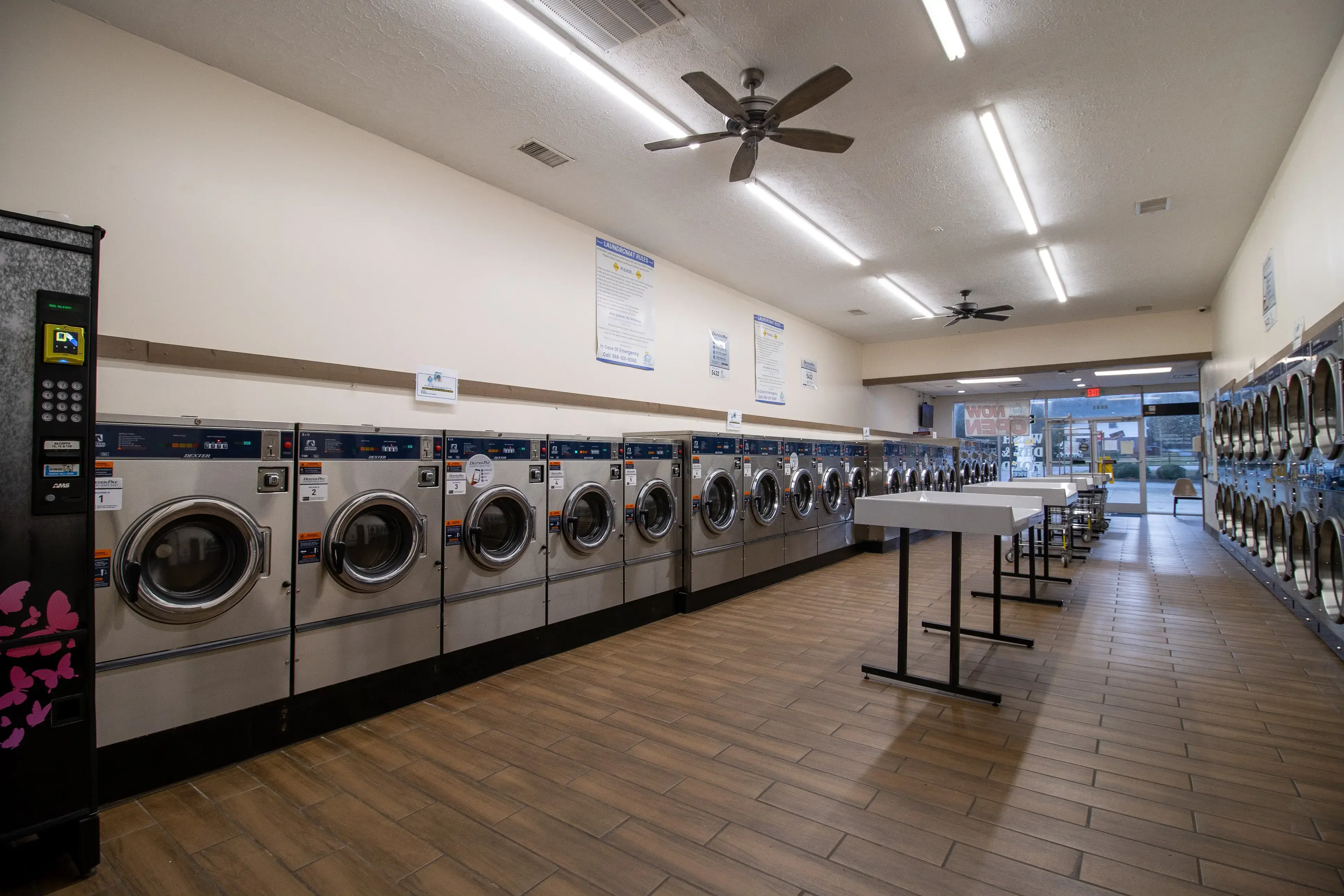 Spin King Laundromat thumbnail 18