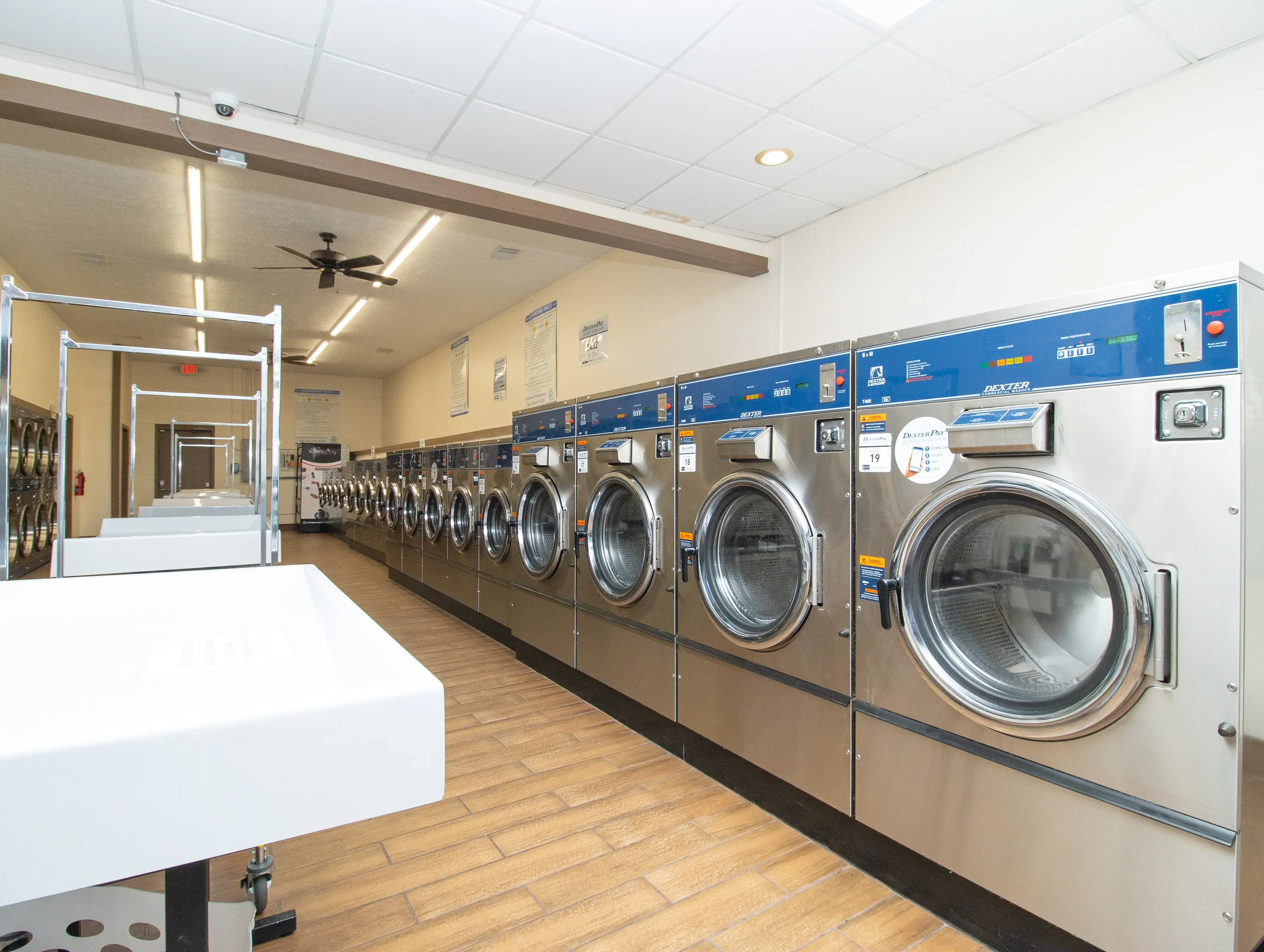 Spin King Laundromat thumbnail 1