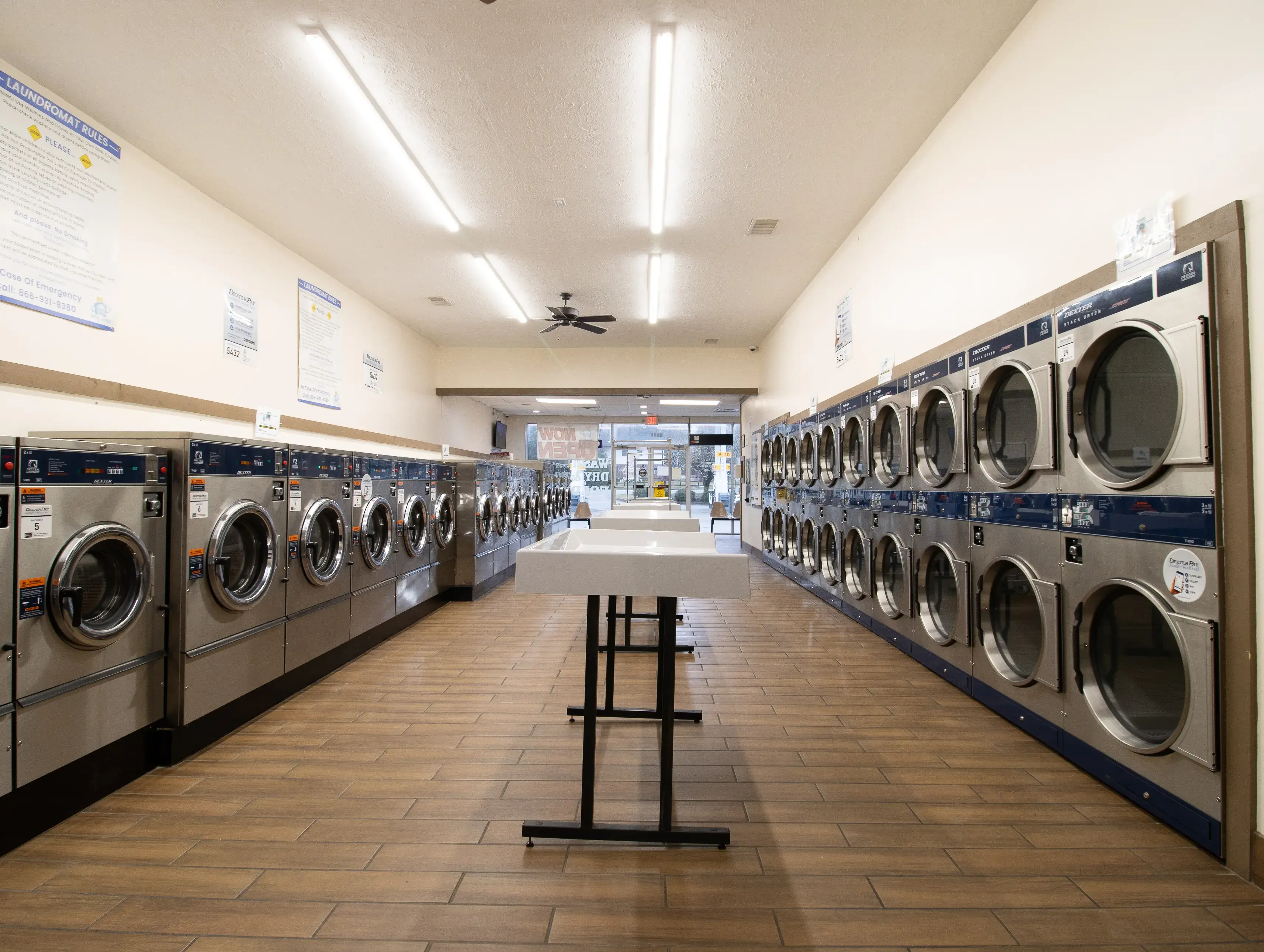 Spin King Laundromat thumbnail 19
