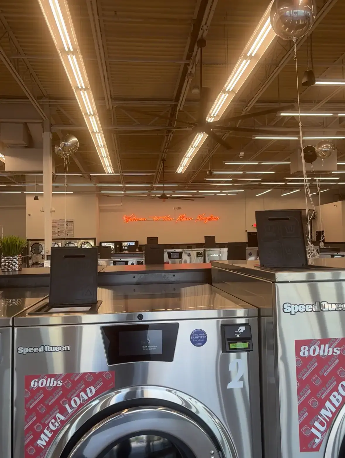 Spin King Laundromat thumbnail 20