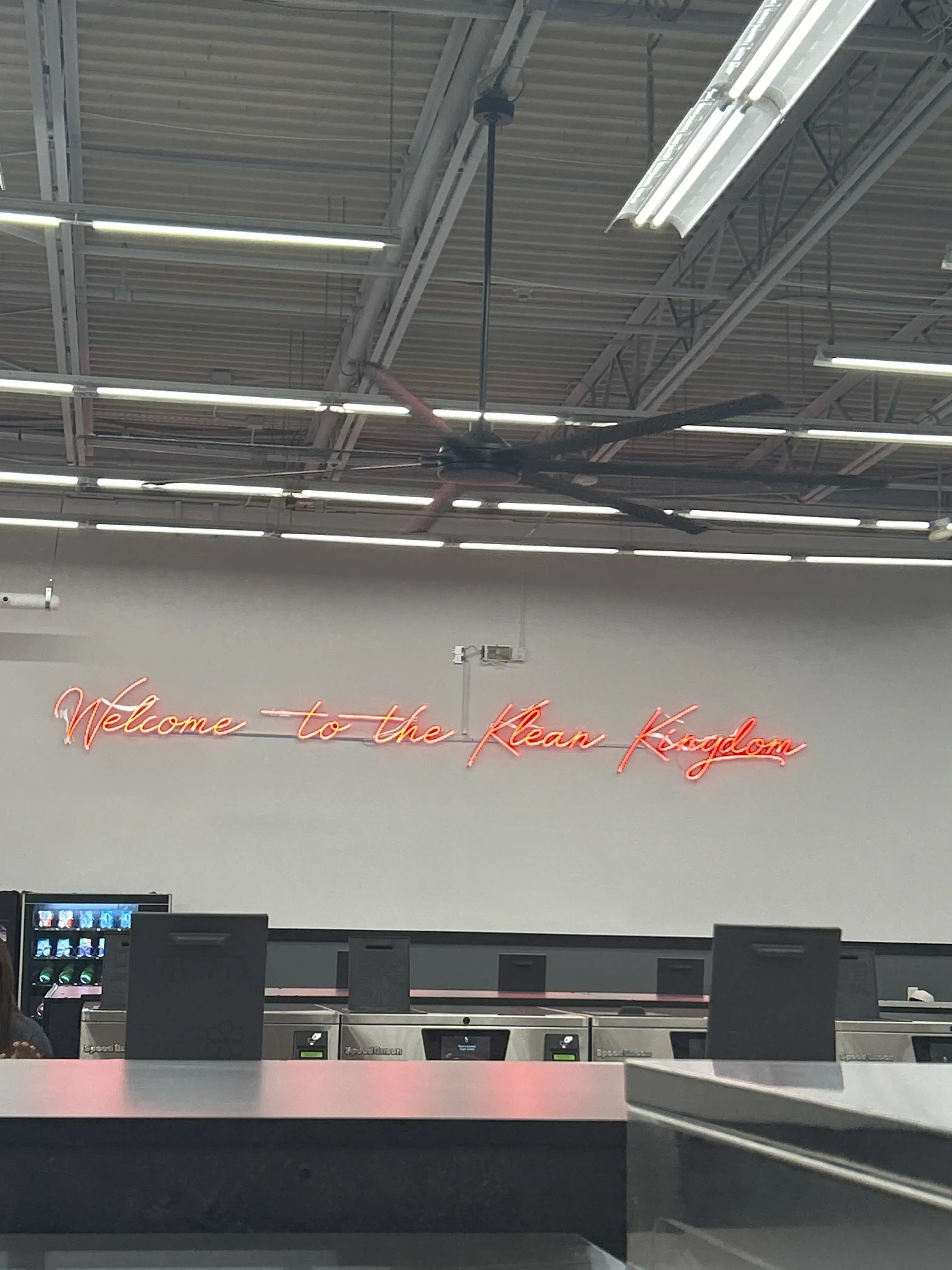 Spin King Laundromat - Image 8