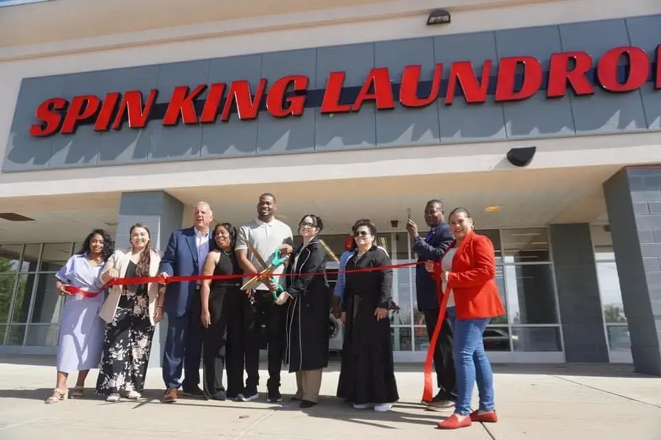 Spin King Laundromat - Image 18