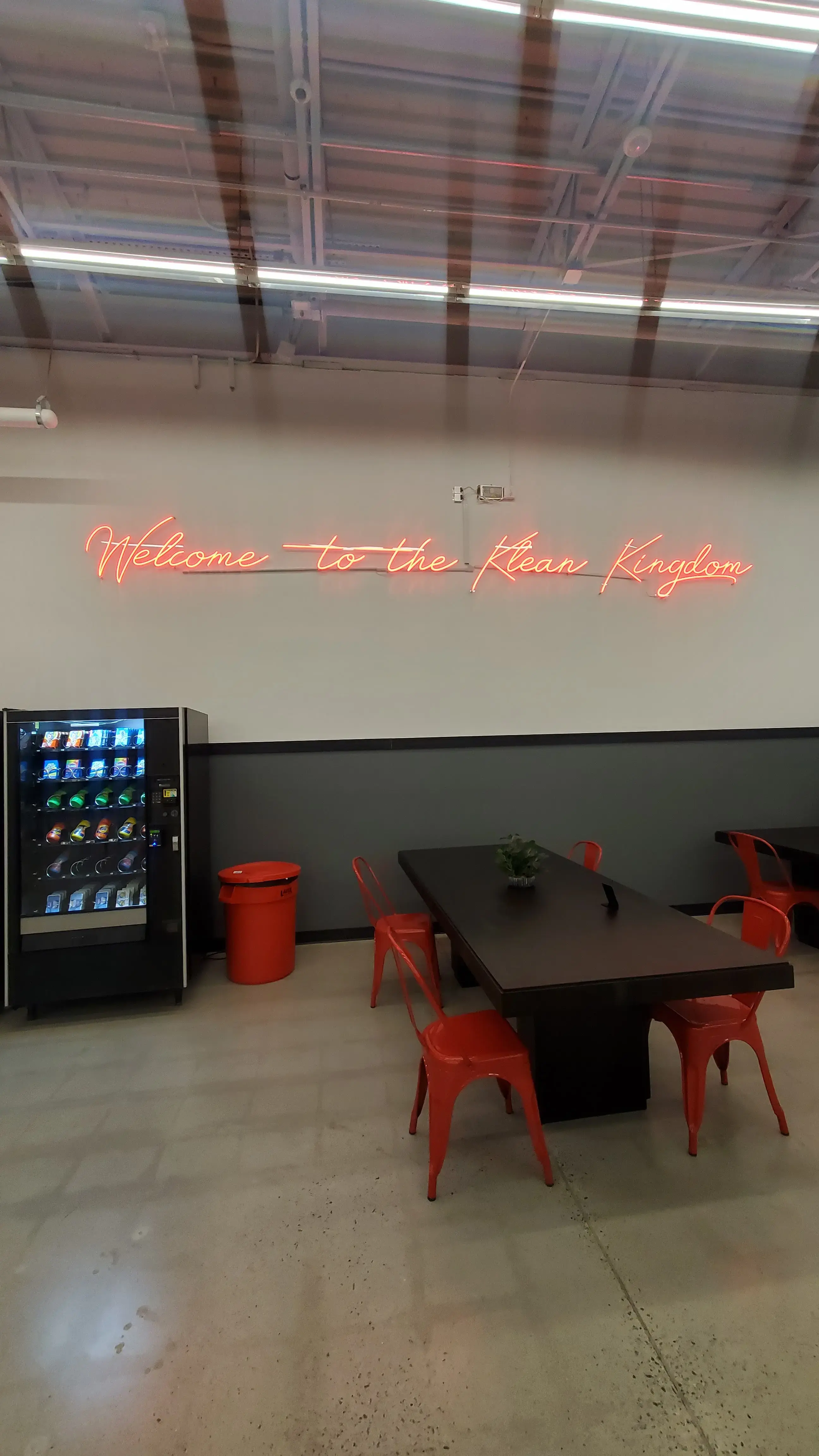 Spin King Laundromat - Image 11