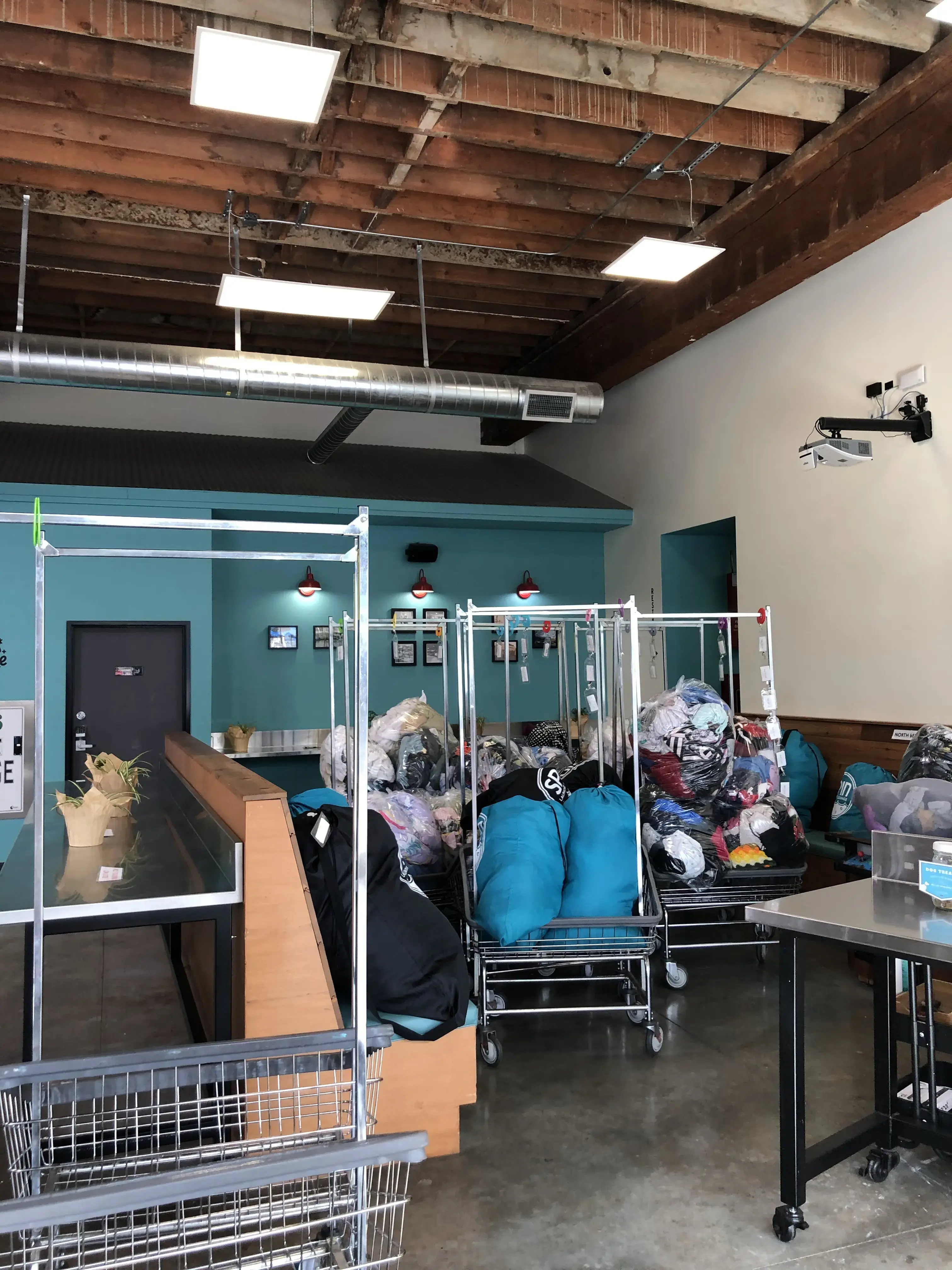 Spin Laundry Lounge thumbnail 13