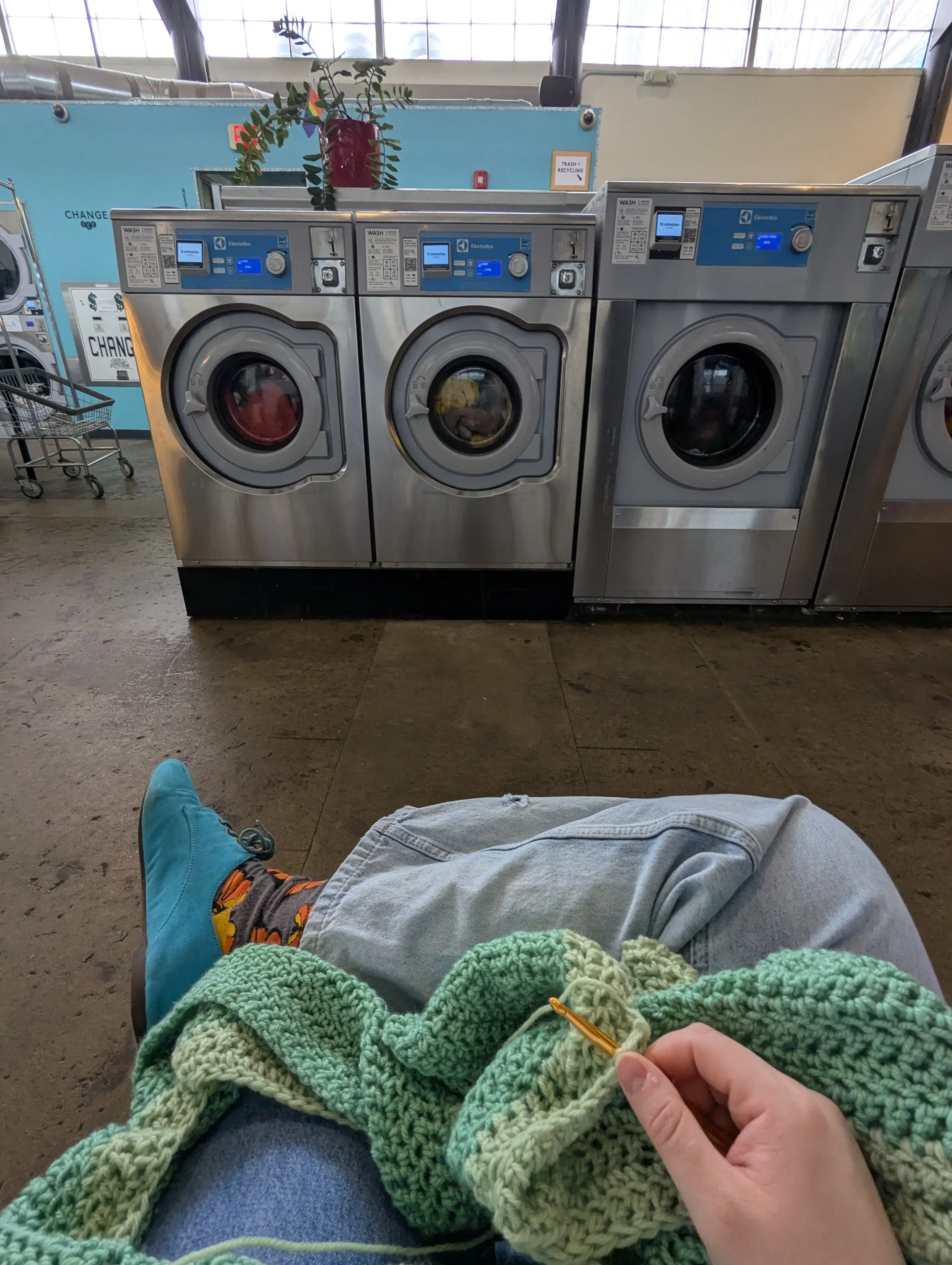 Spin Laundry Lounge thumbnail 16