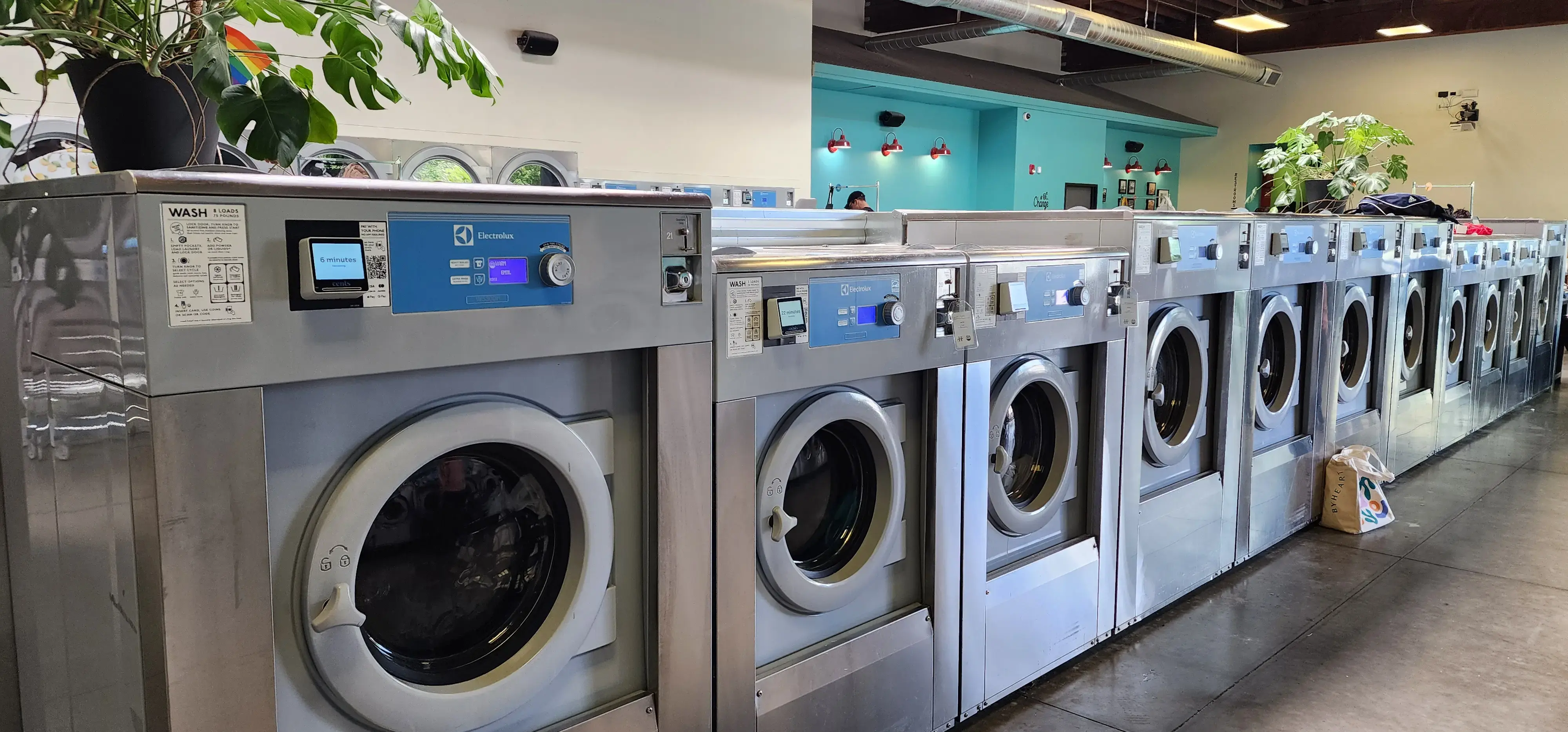 Spin Laundry Lounge location