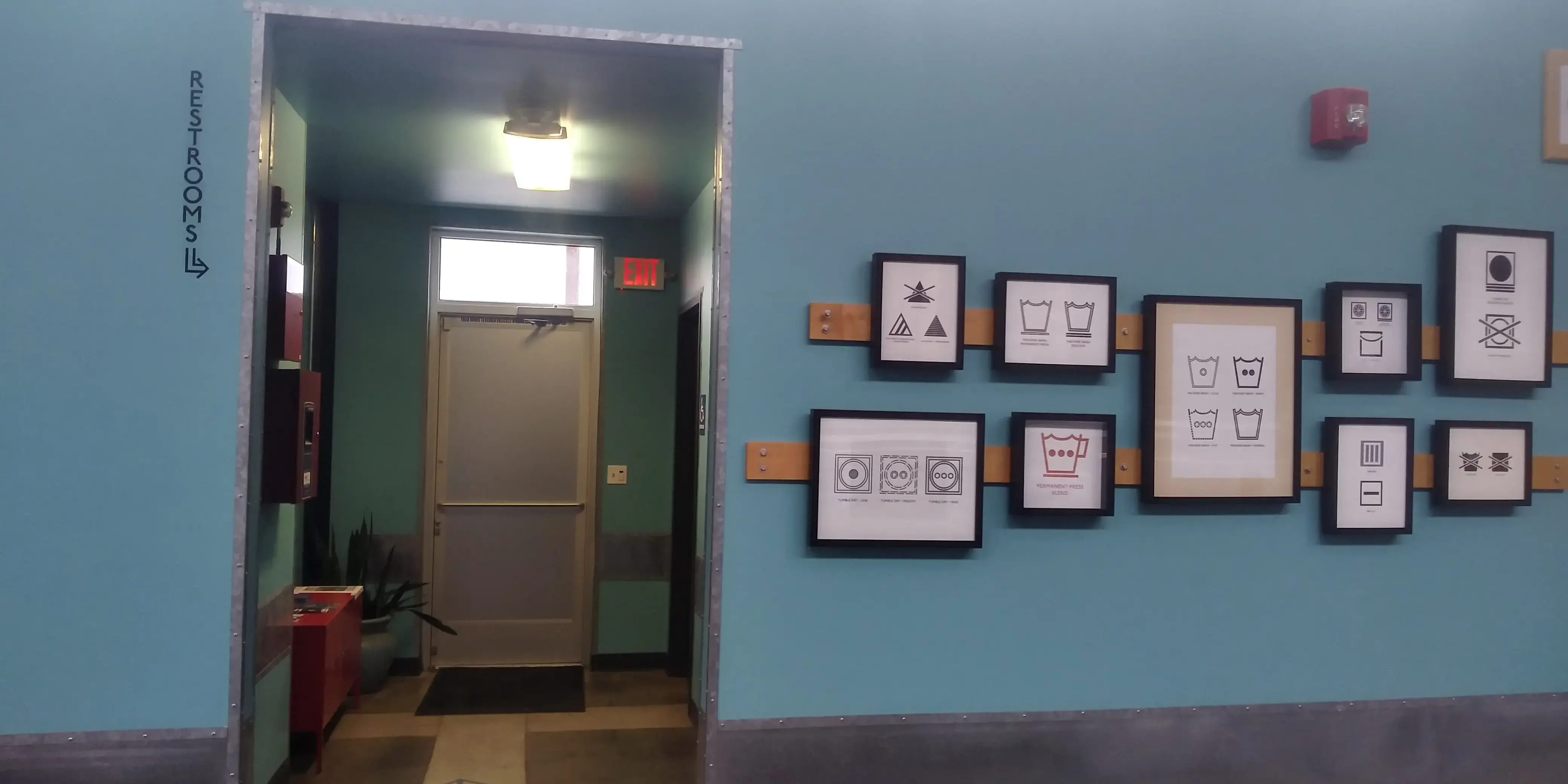 Spin Laundry Lounge - Image 10