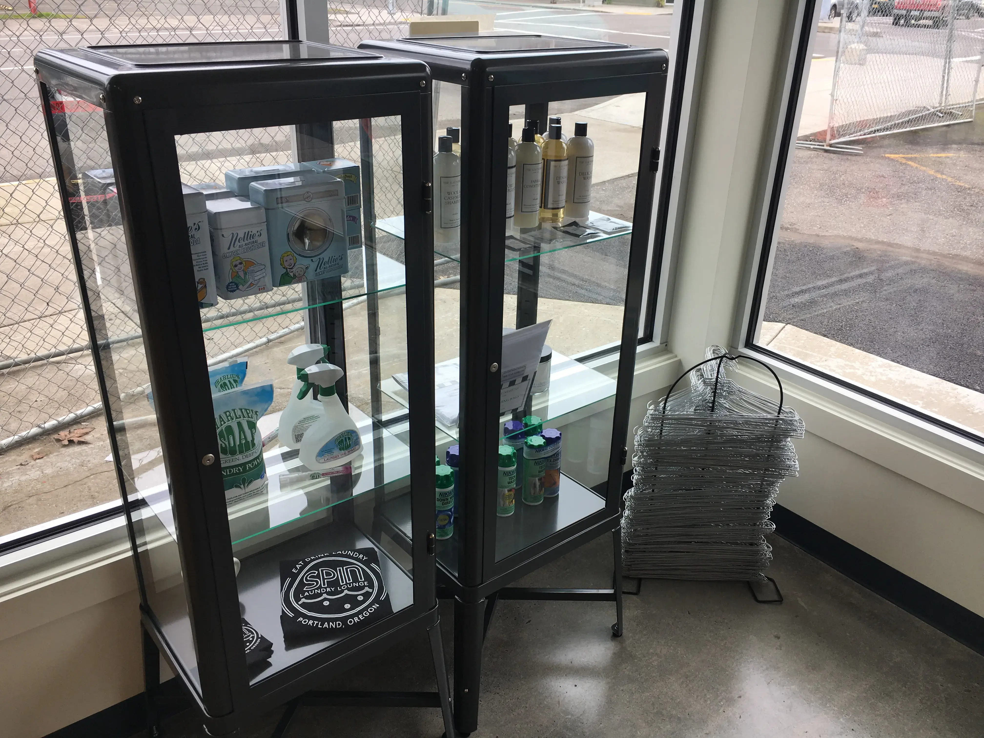 Spin Laundry Lounge - Image 14