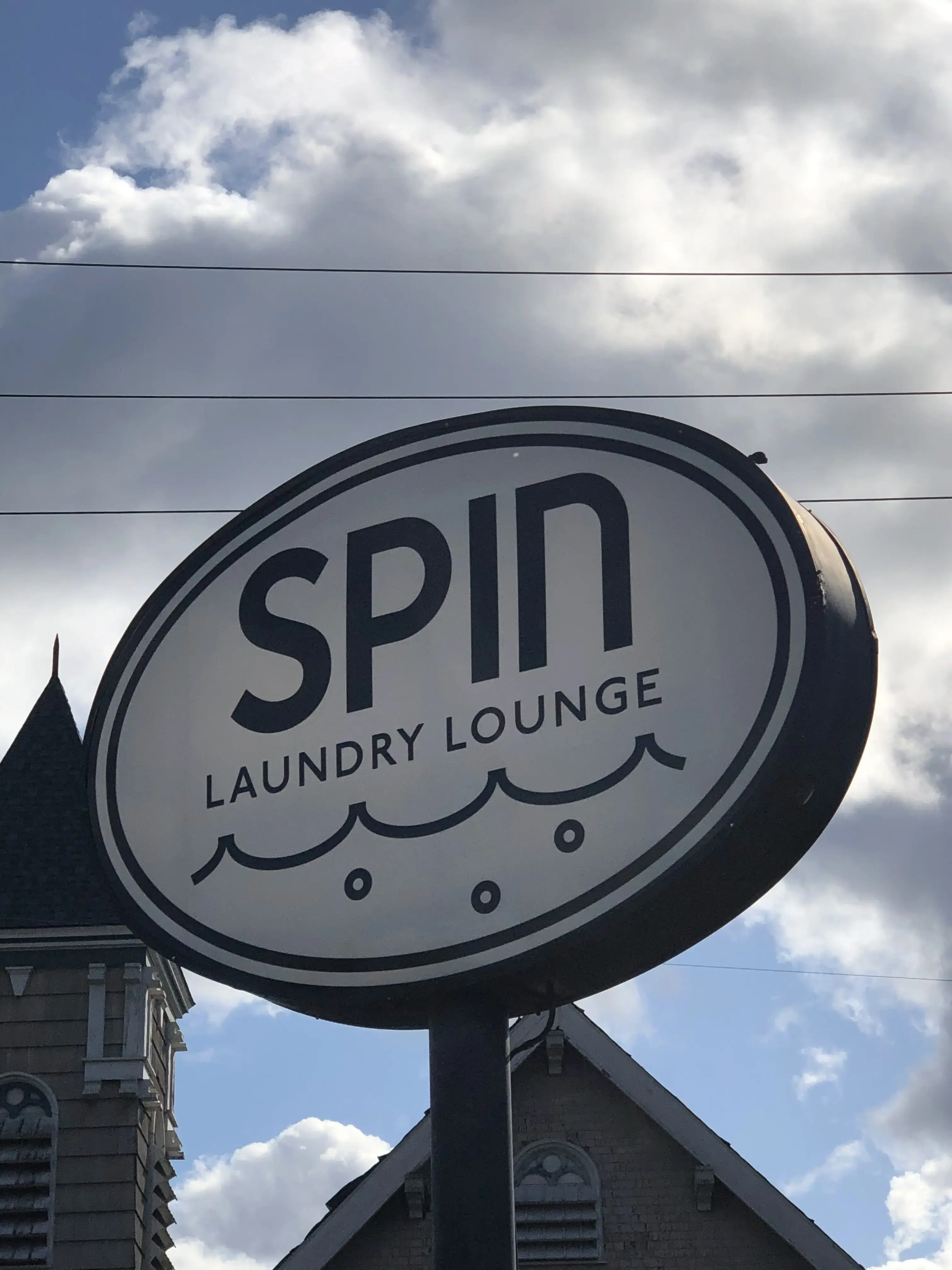Spin Laundry Lounge - Image 8