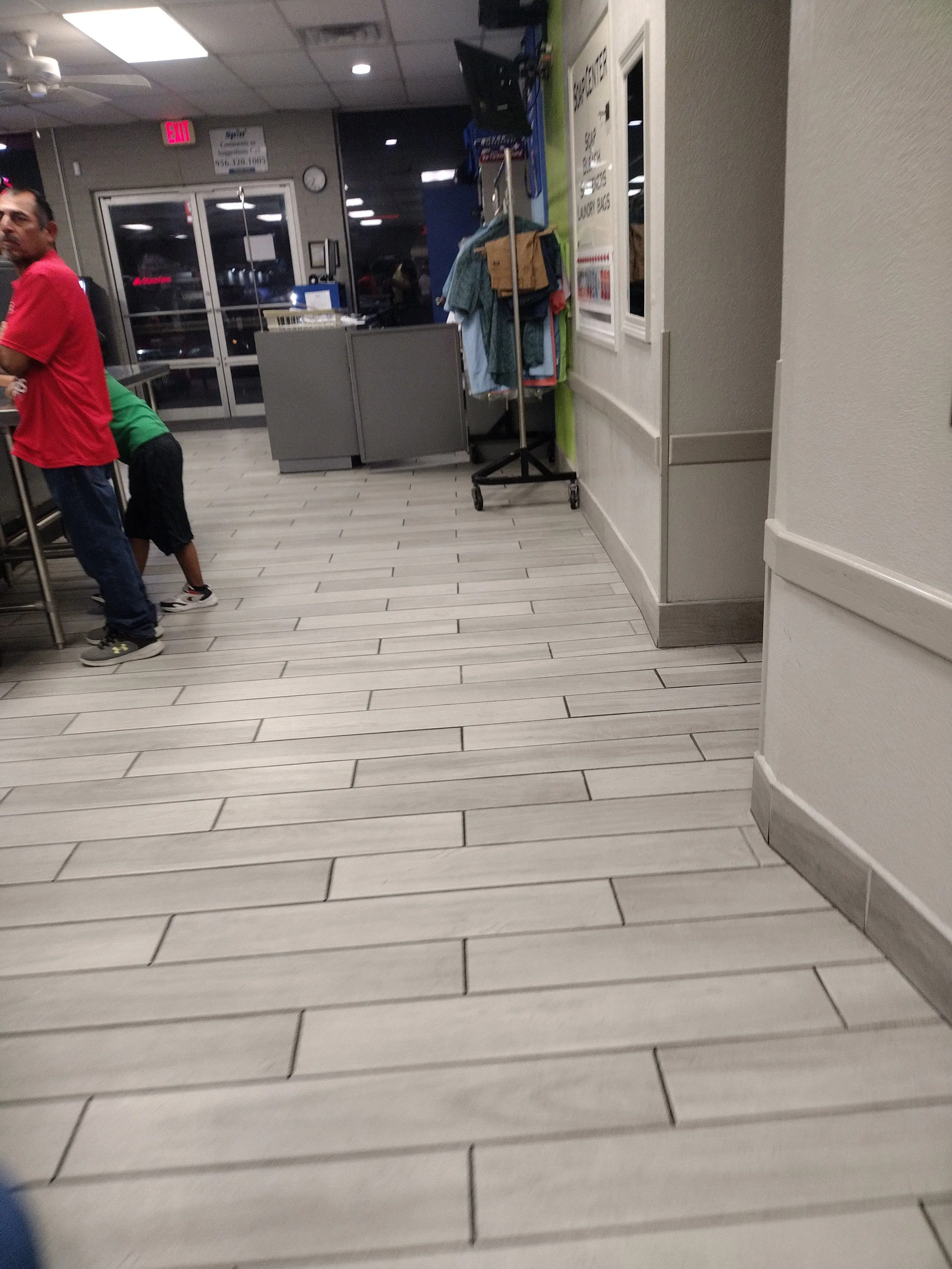Spin Plus Laundromat thumbnail 19