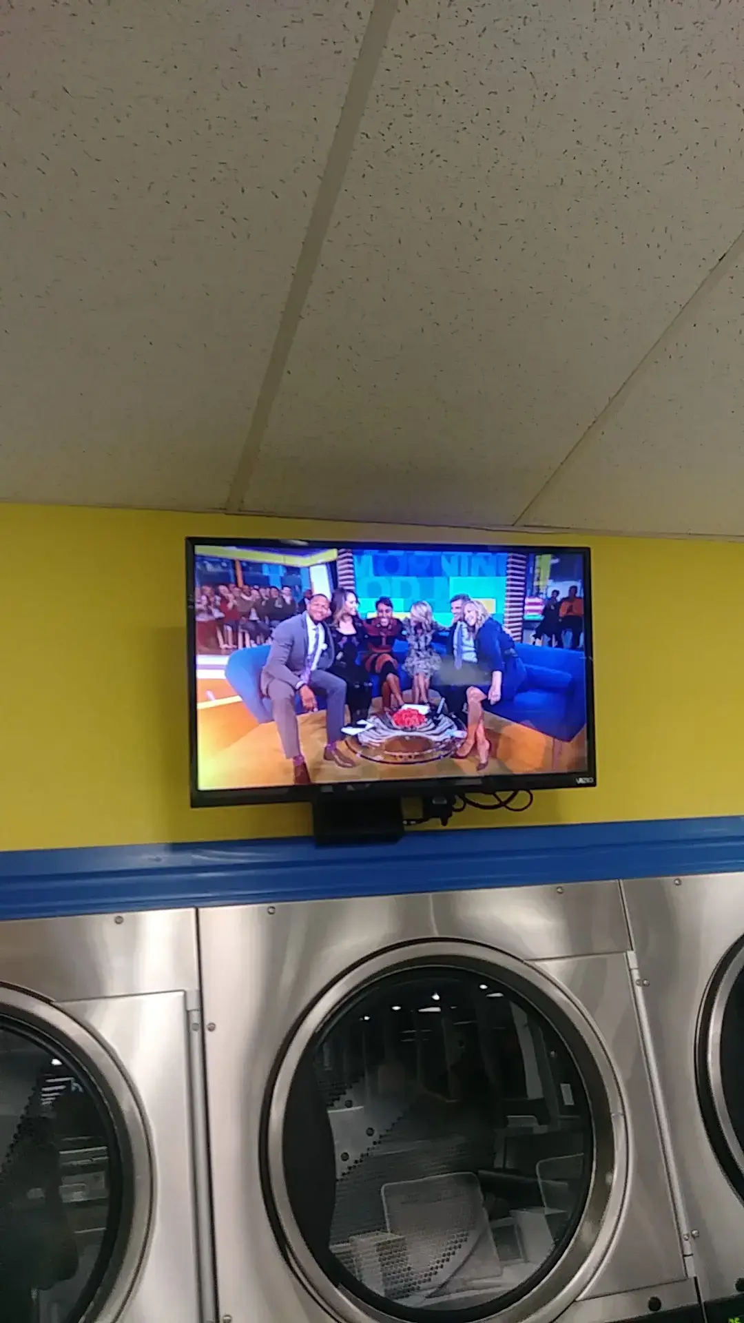 Spin Plus Laundromat - Image 14