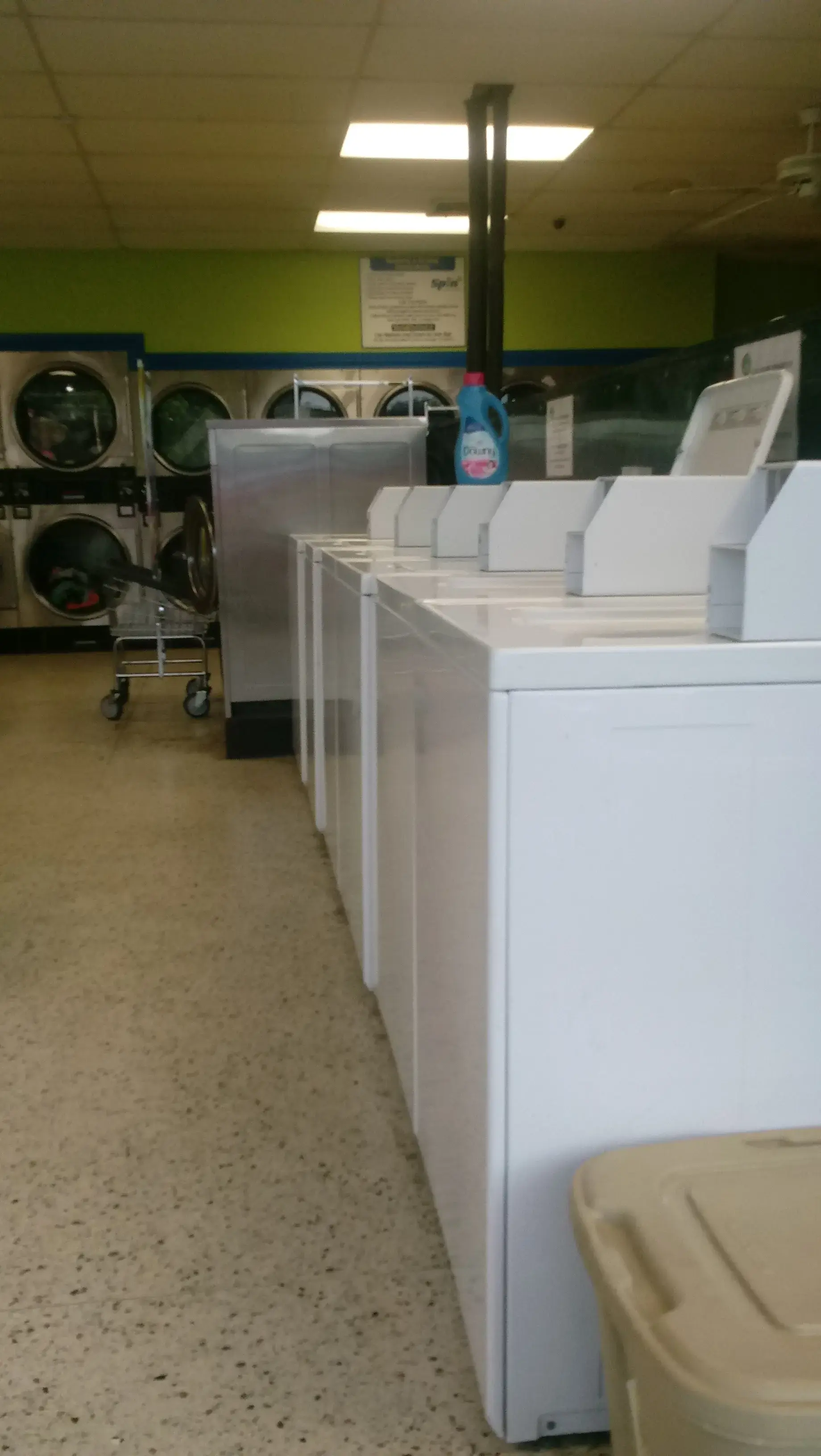 Spin Plus Laundromat - Image 12