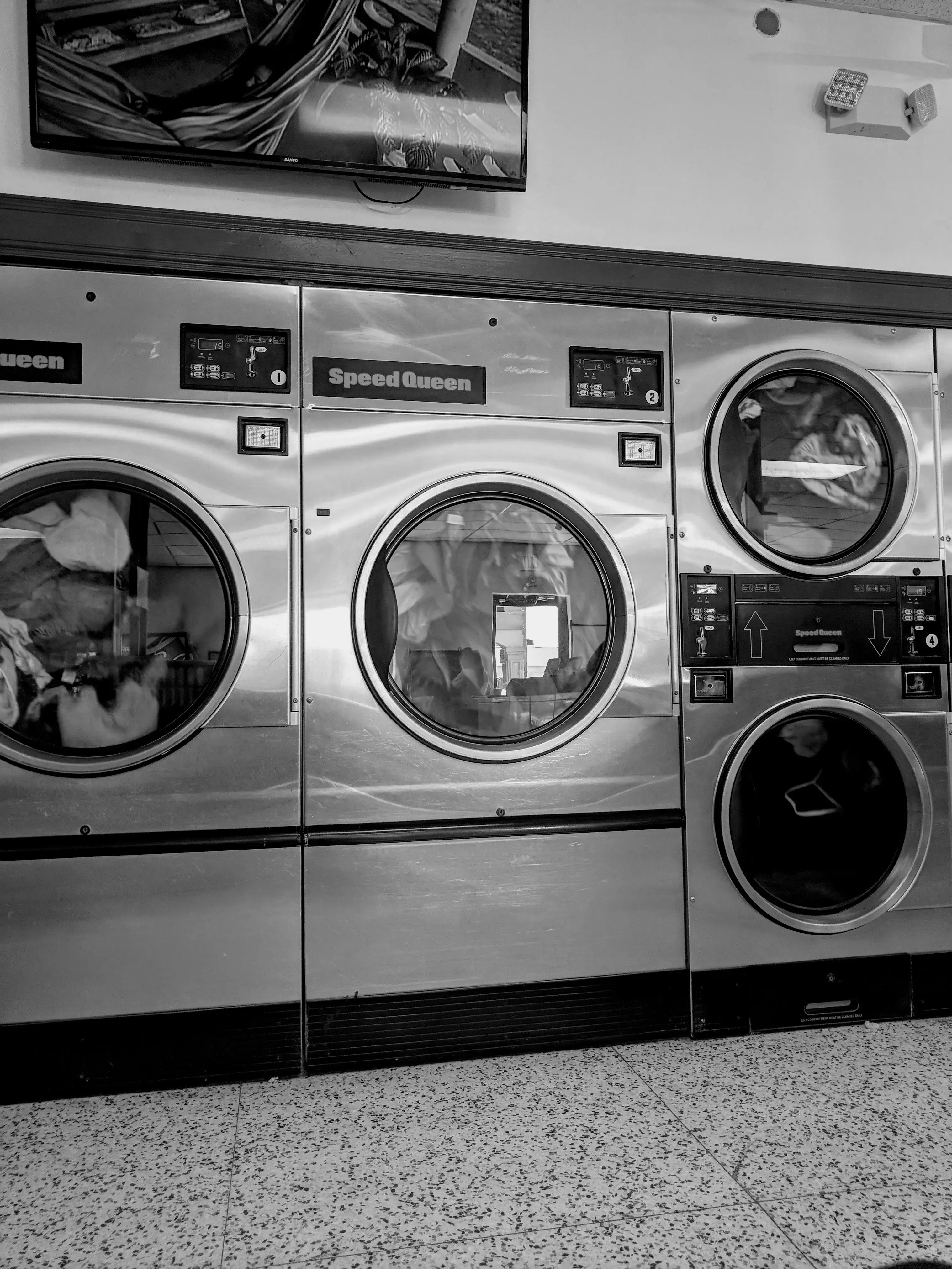 Spin Plus Laundromat - Image 19