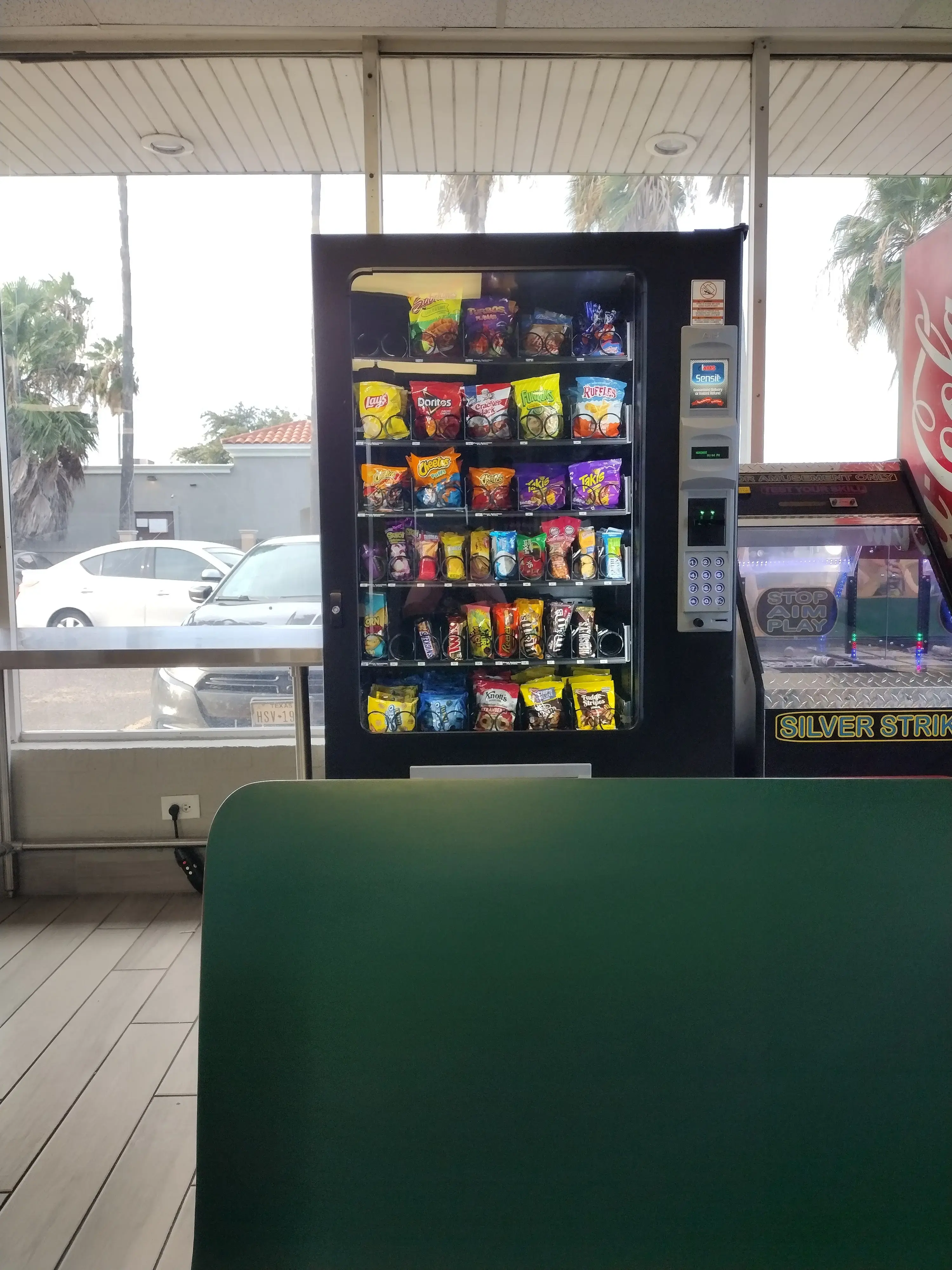 Spin Plus Laundromat - Image 6