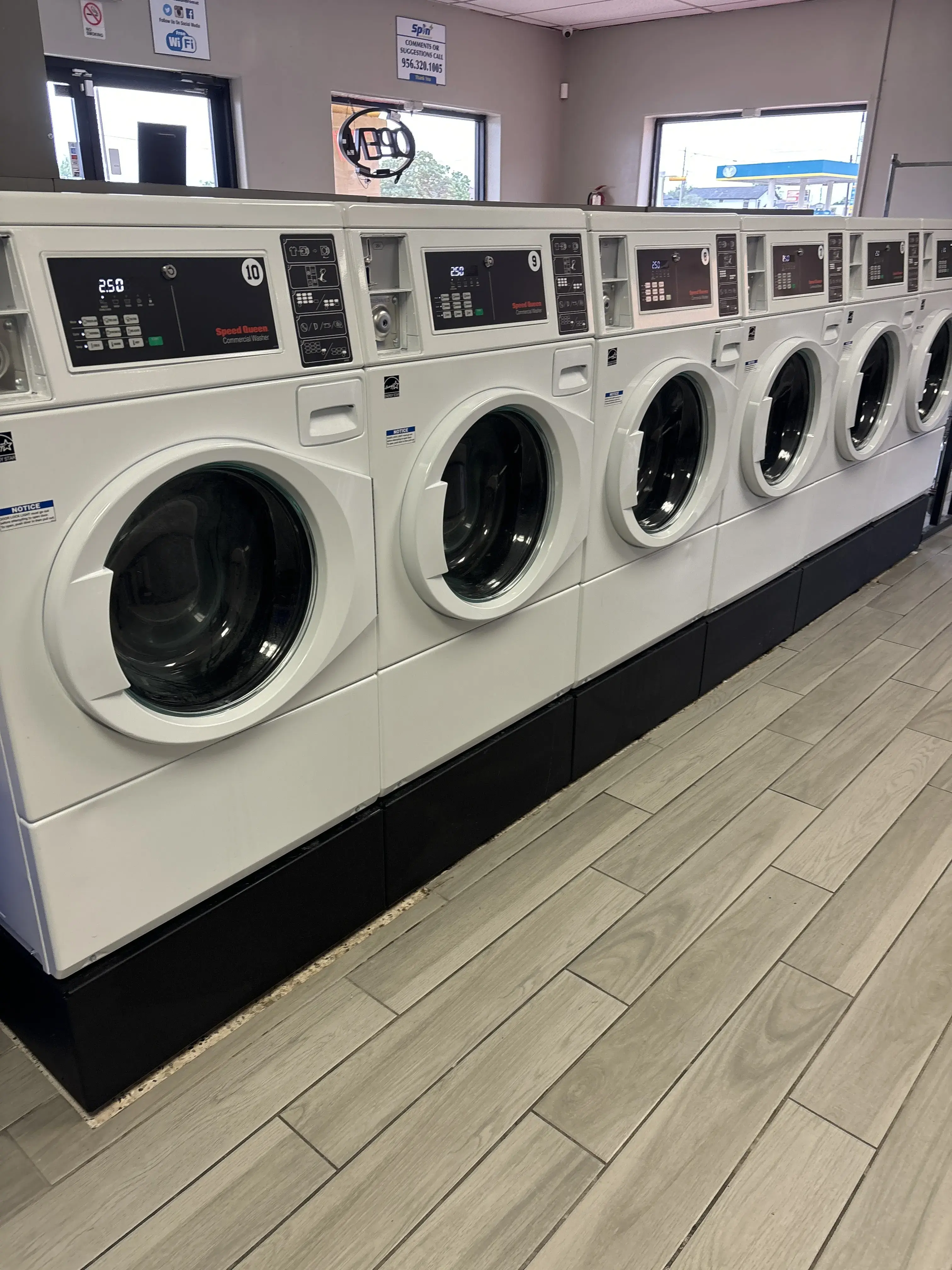 Spin Plus Laundromat - Image 2