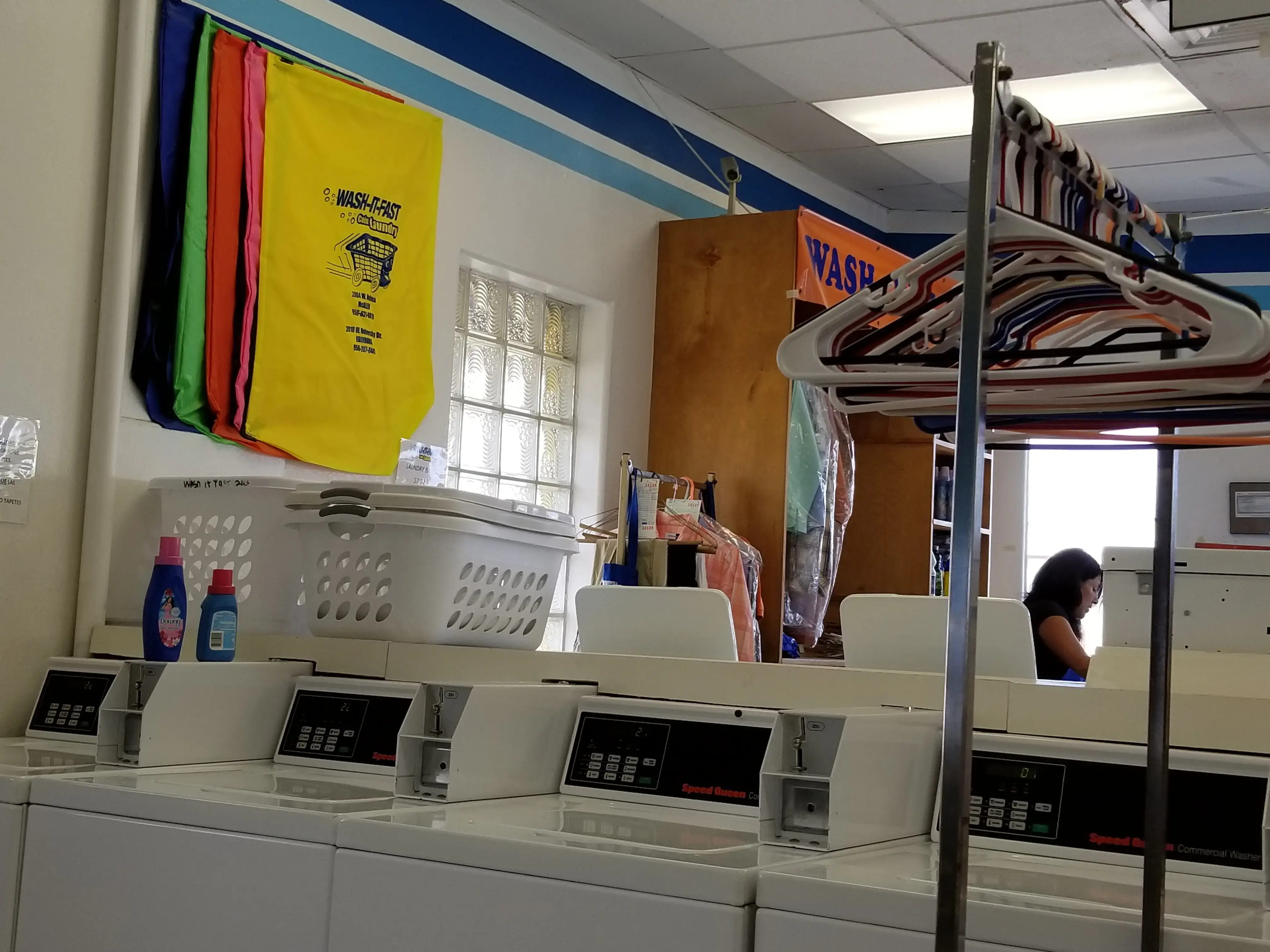 Spin Plus Laundromat thumbnail 6