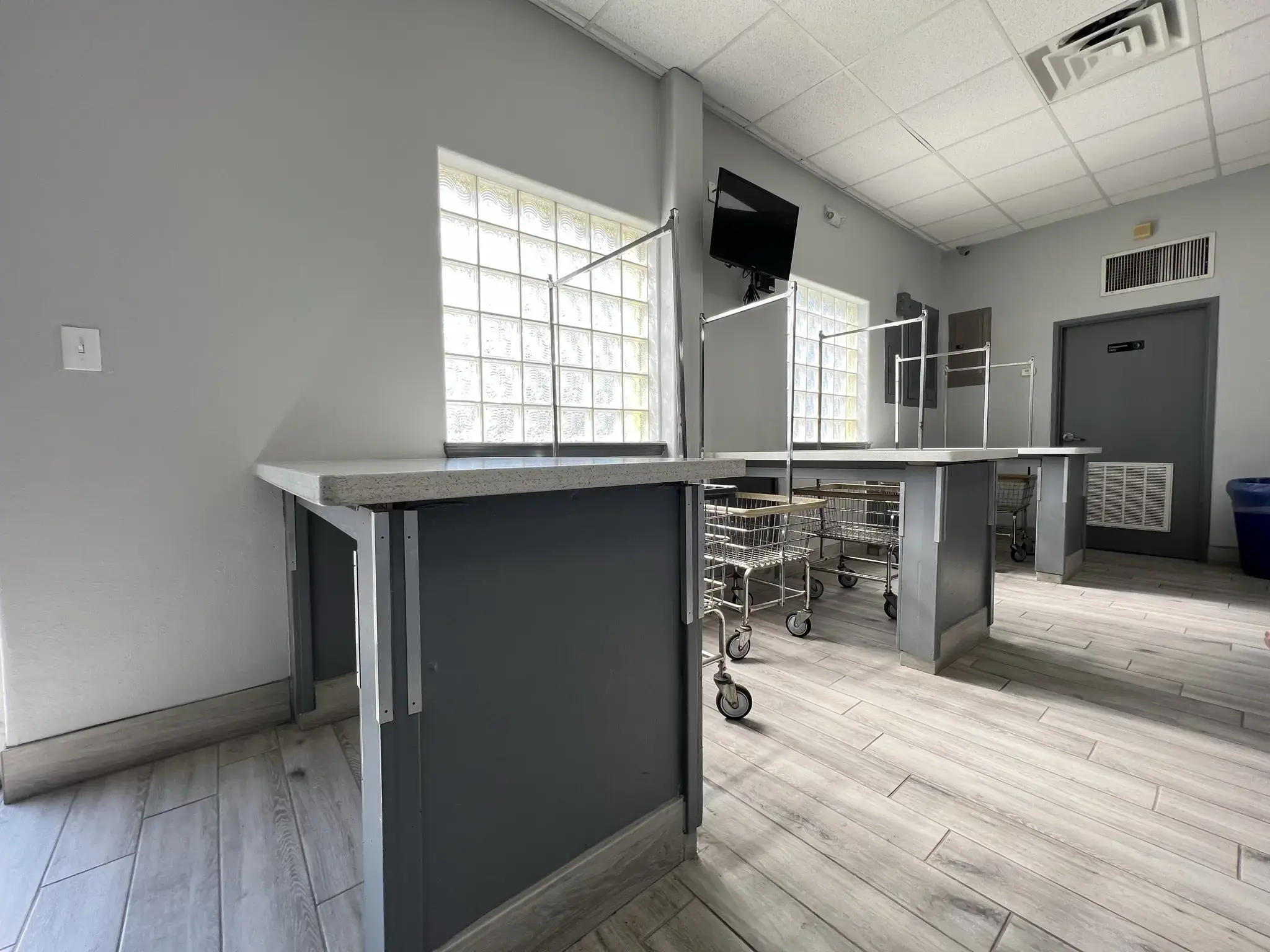 Spin Plus Laundromat - Image 5