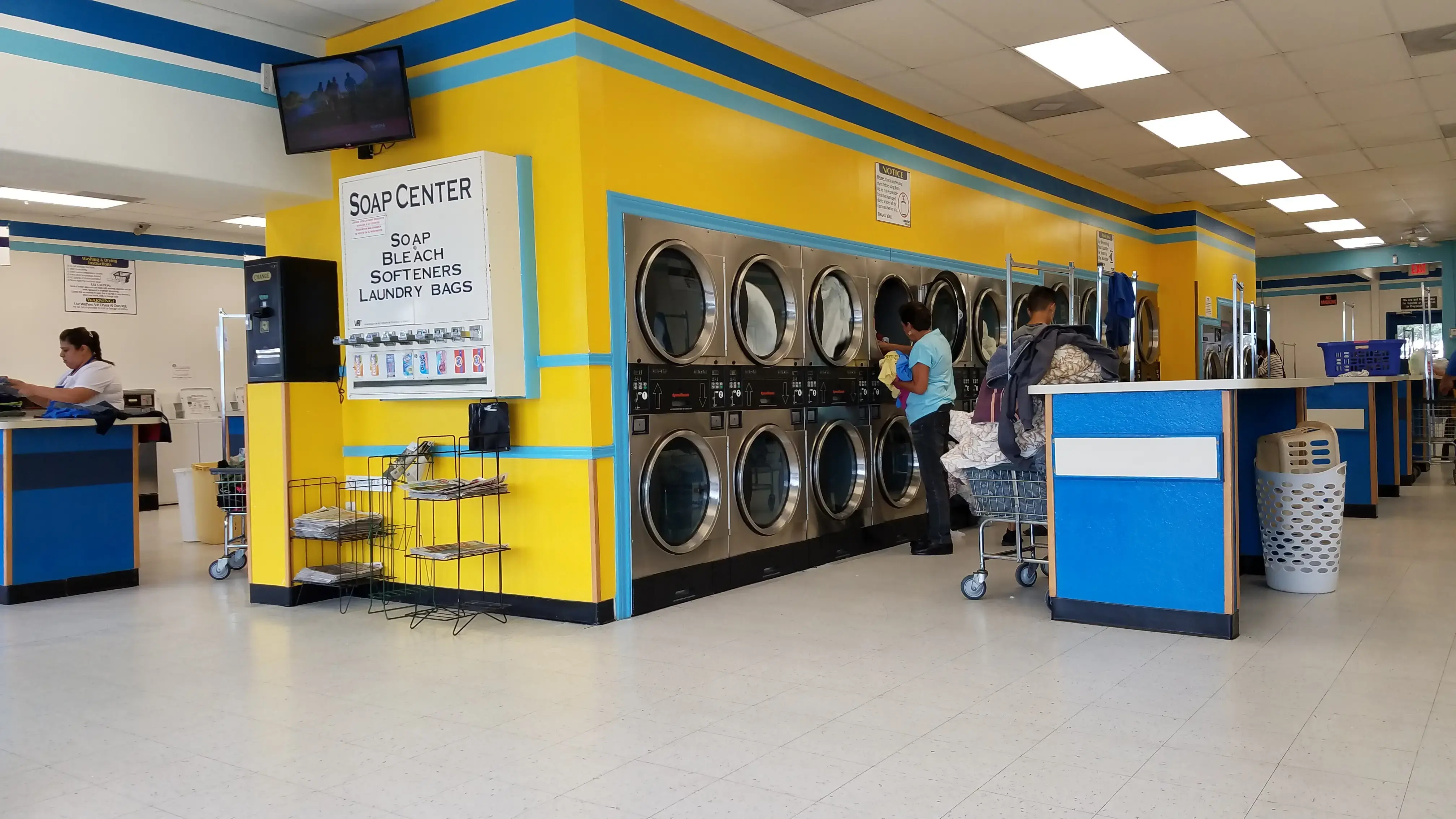 Spin Plus Laundromat thumbnail 4