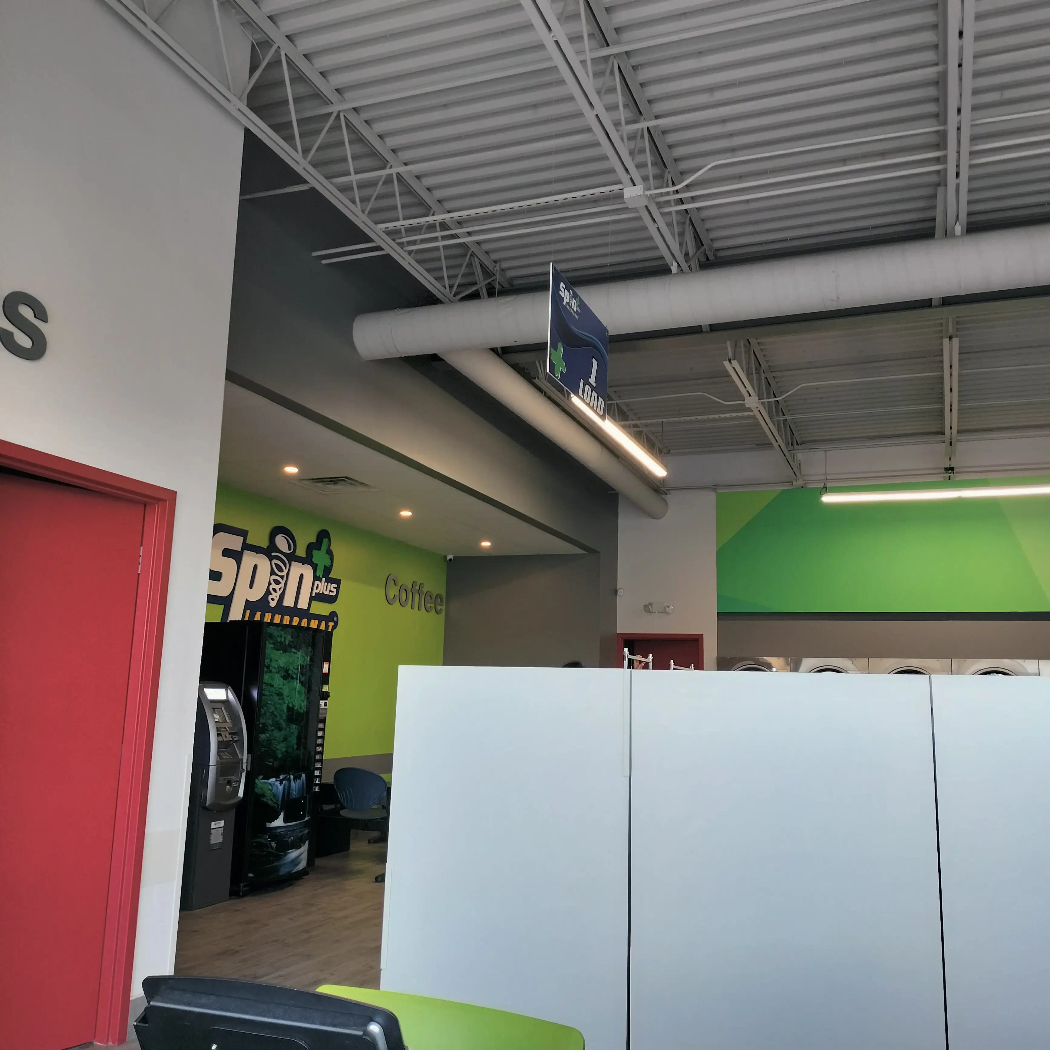 Spin Plus Laundromat - Image 13