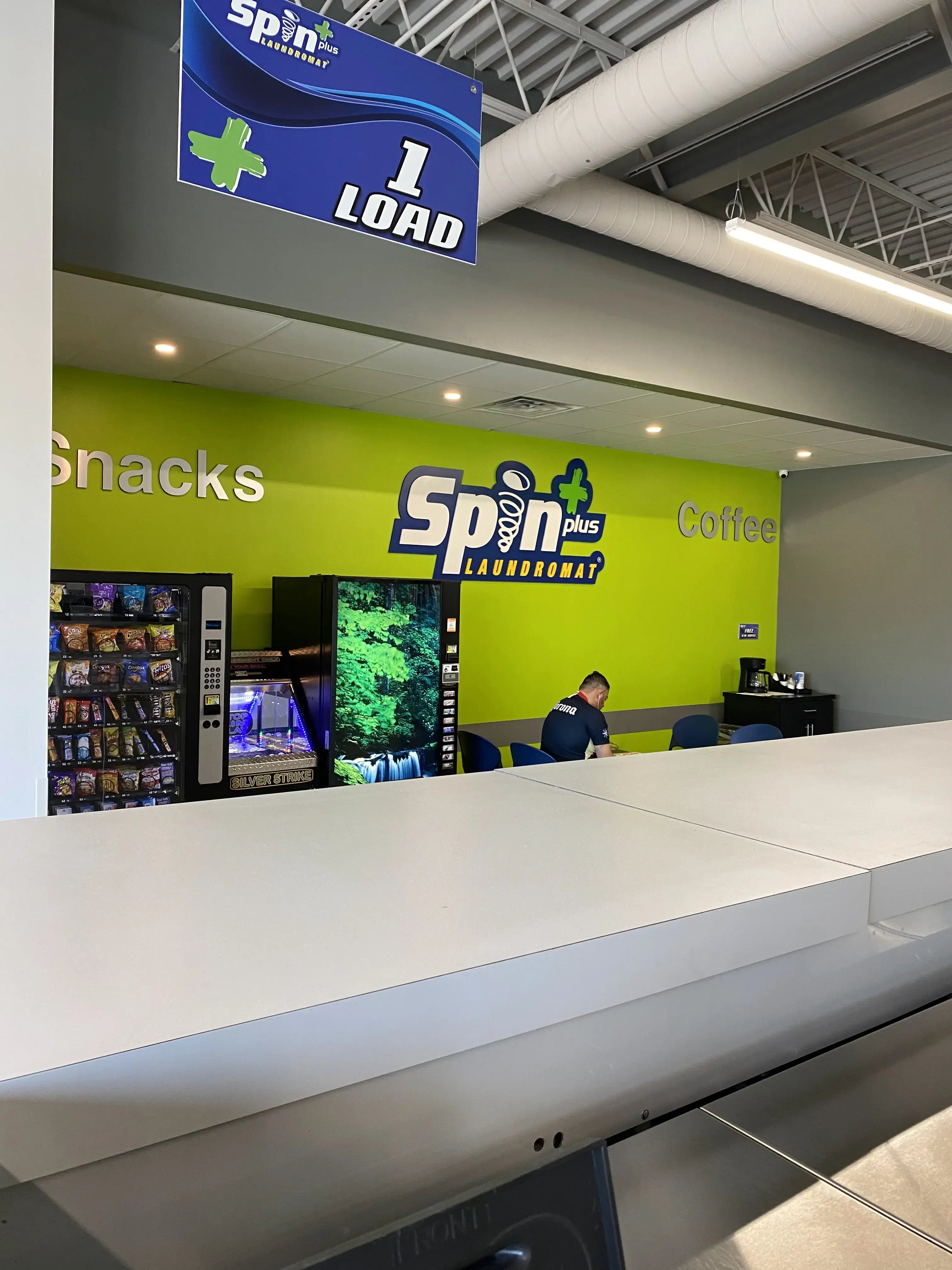 Spin Plus Laundromat - Image 19