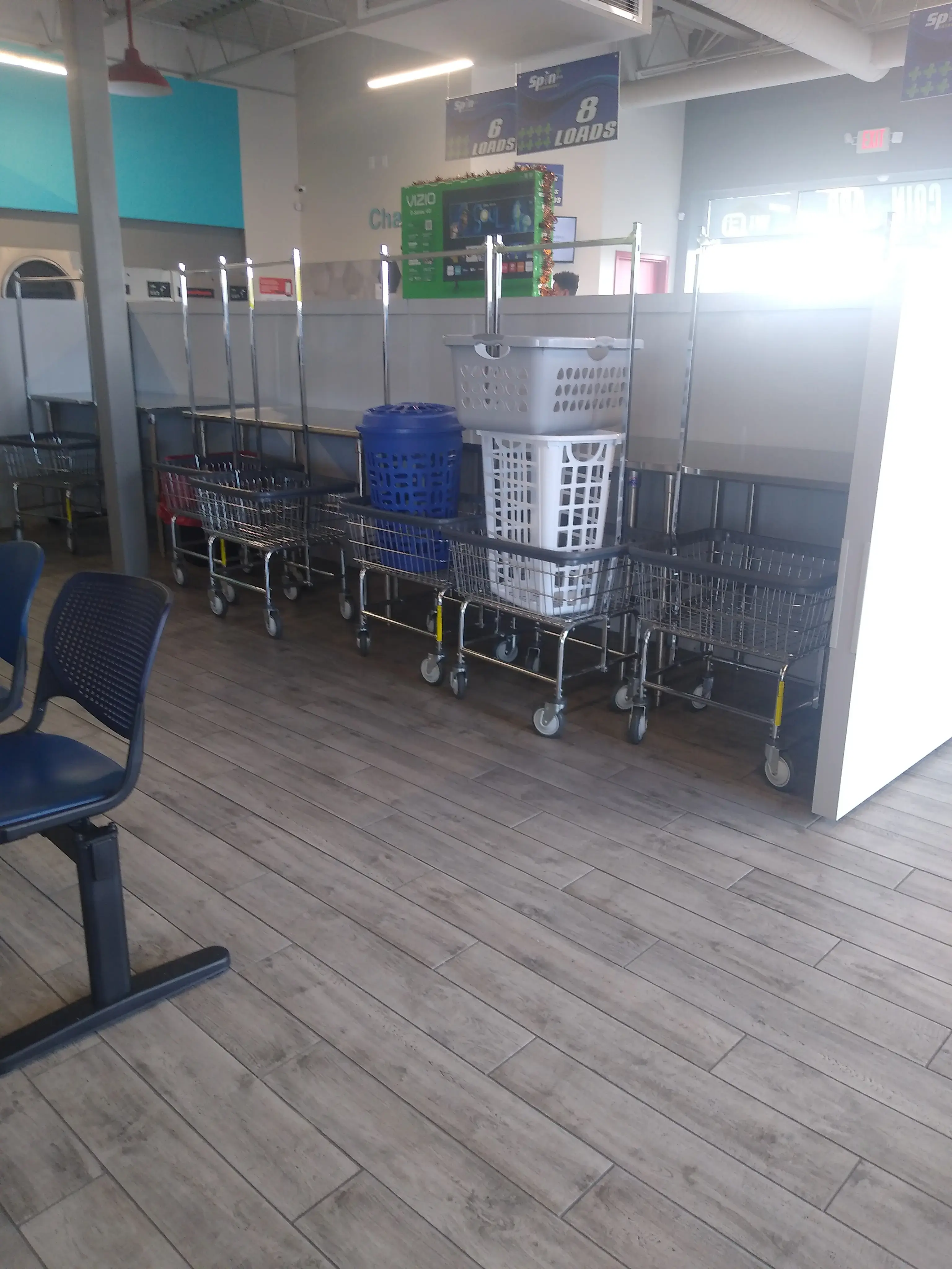 Spin Plus Laundromat - Image 15