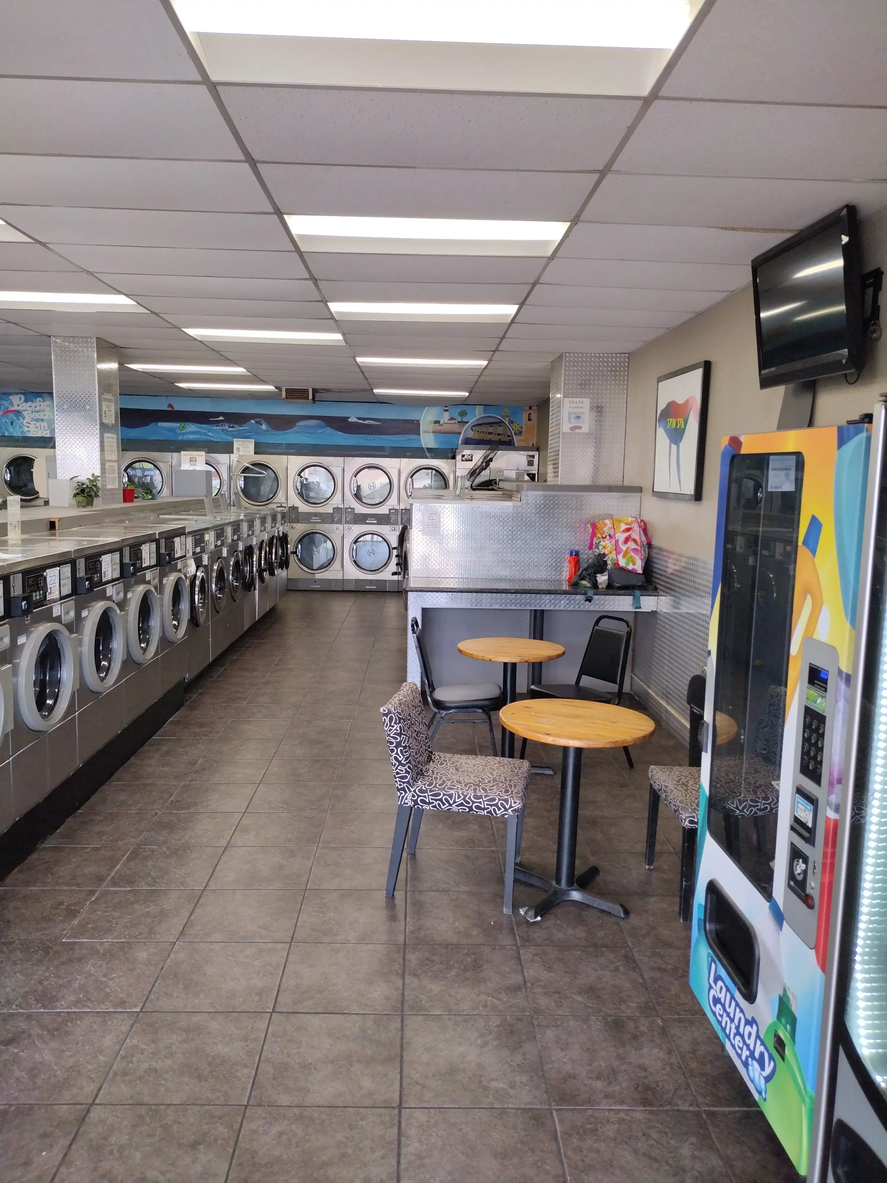 Spin Spa Coin Laundry - Image 18