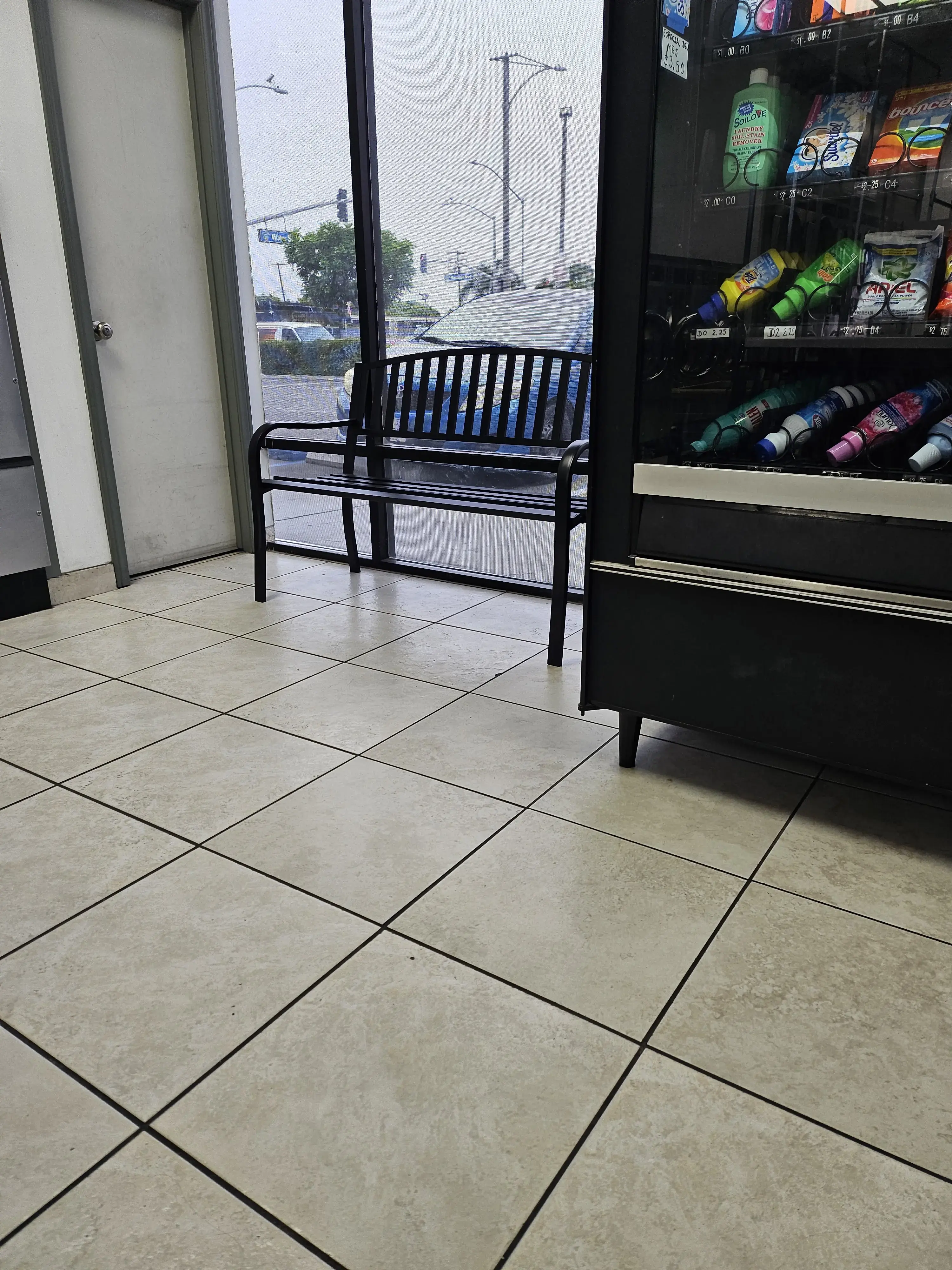 Spin Spot Laundry thumbnail 13