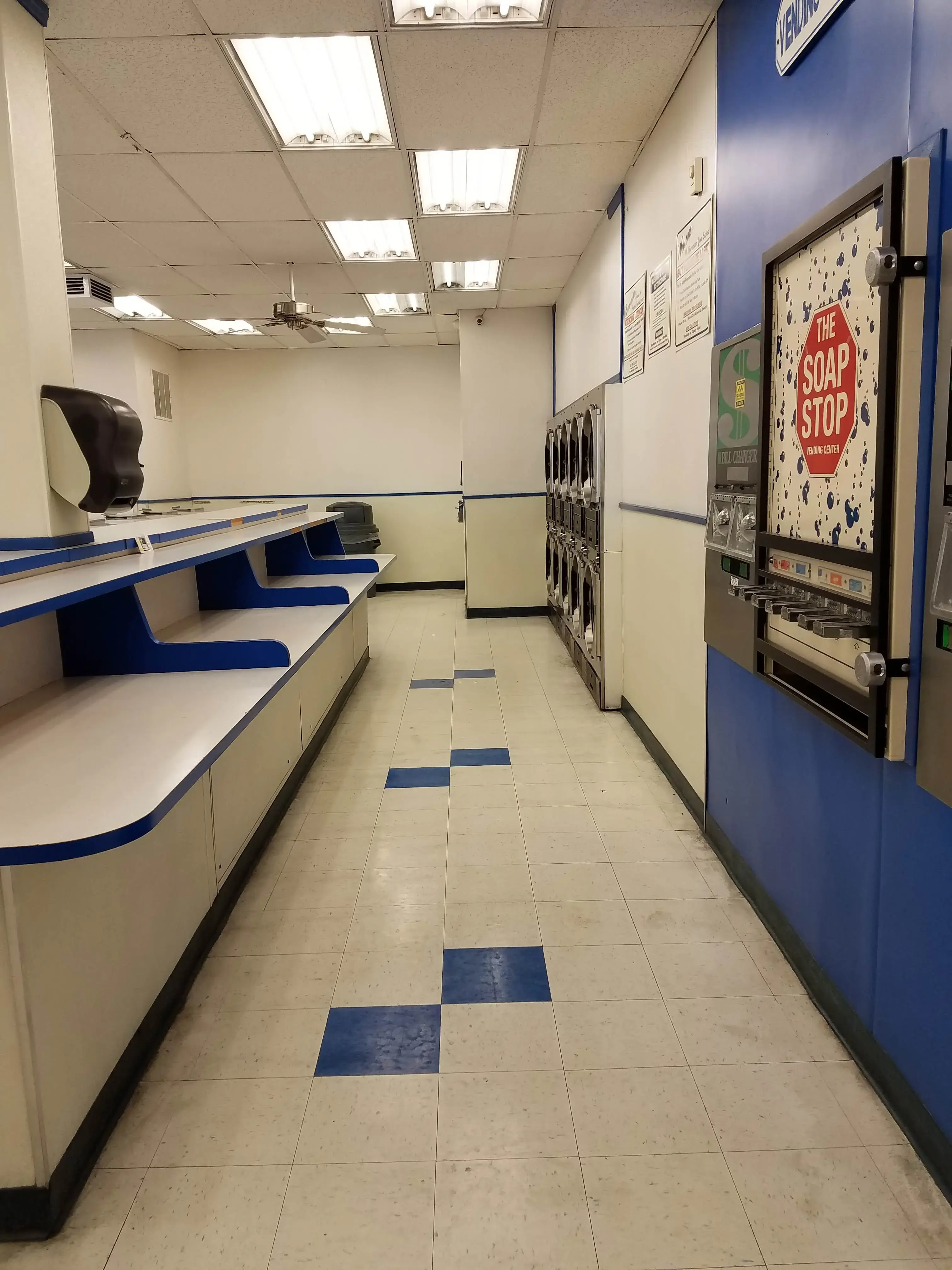 Spin & Tumble Laundry - Image 6