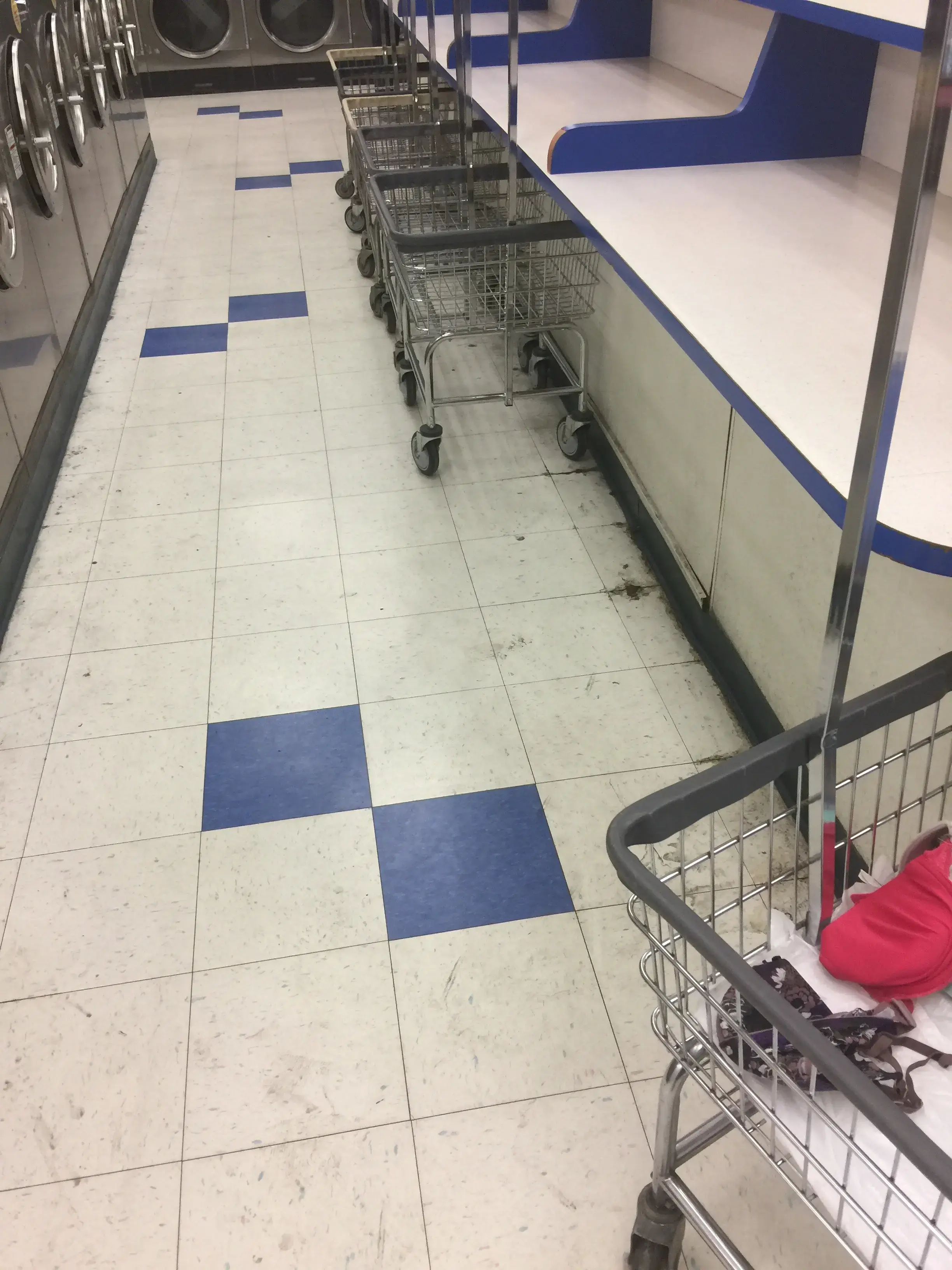 Spin & Tumble Laundry - Image 11
