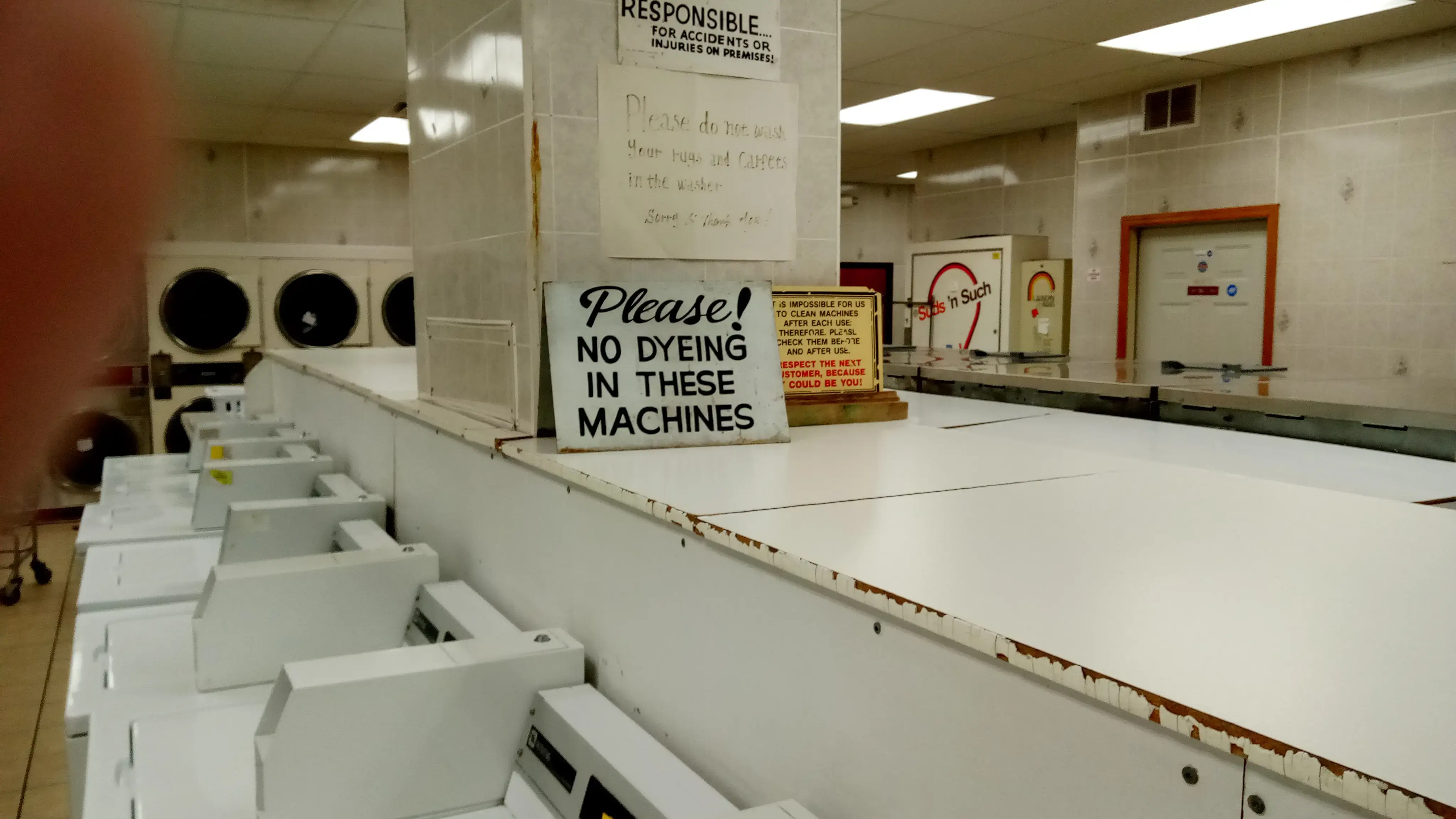 Spin World Laundromat thumbnail 4