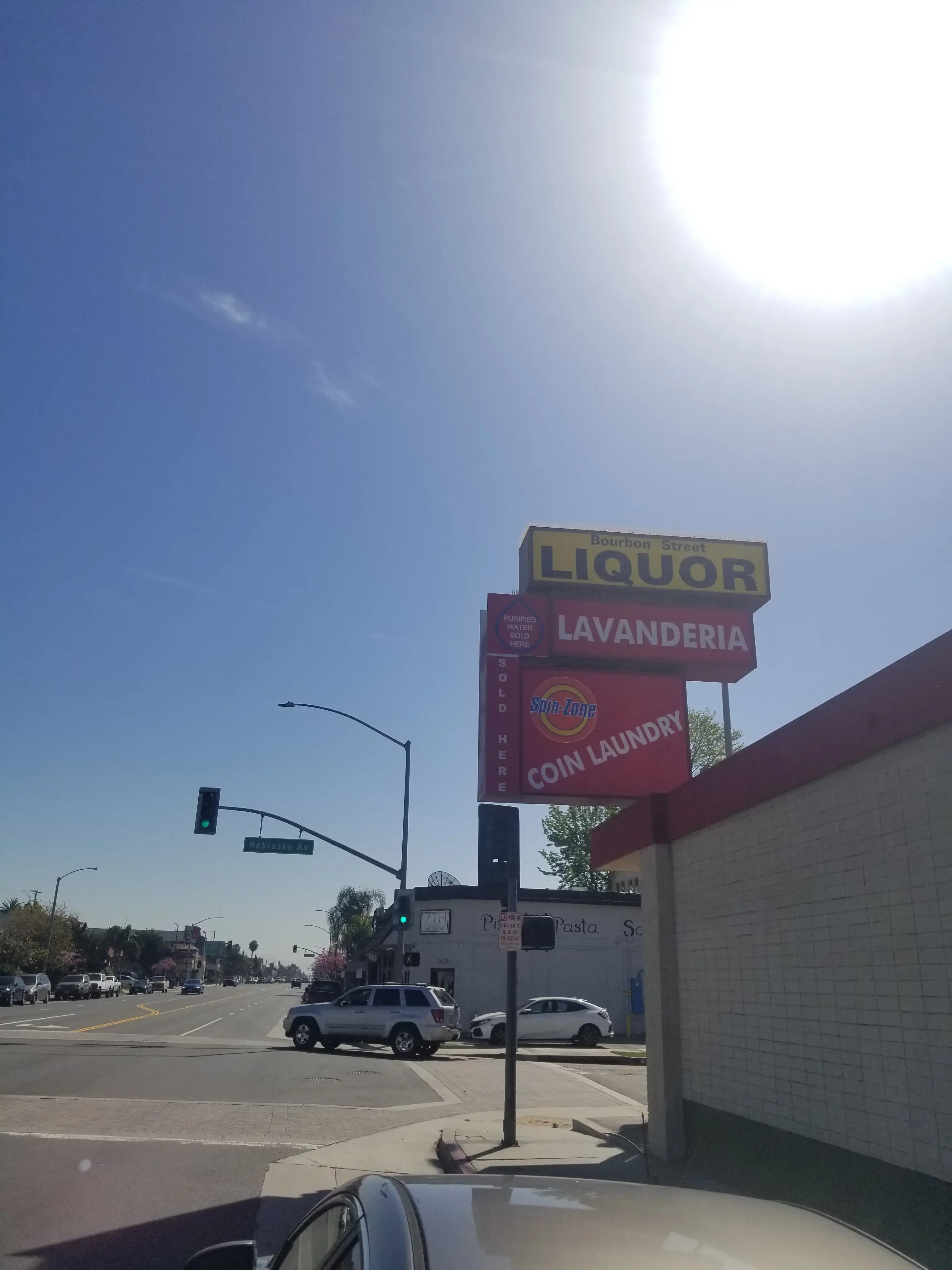 Spin-Zone Coin Laundry thumbnail 8