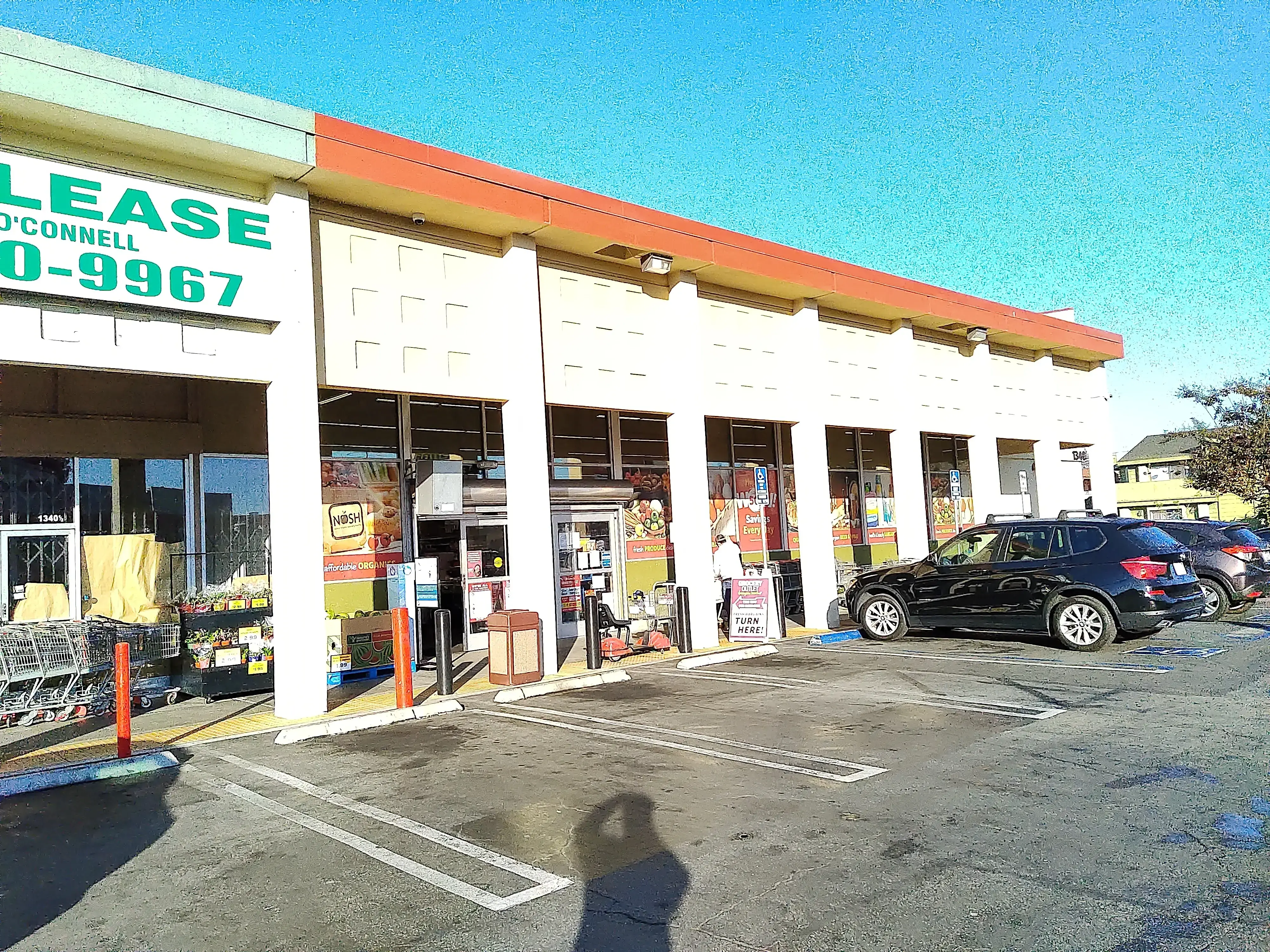 Spin-Zone Coin Laundry - Image 12