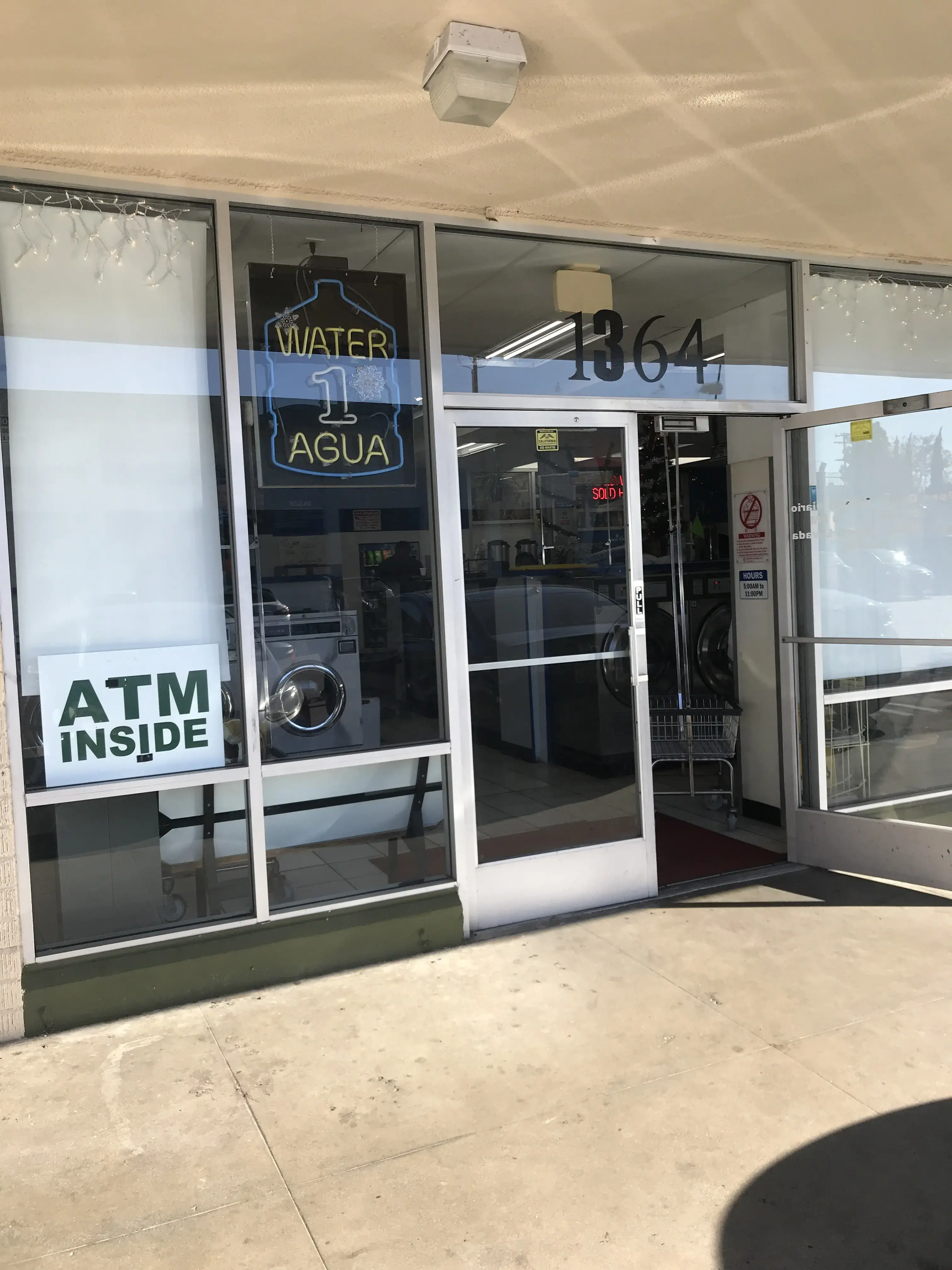 Spin-Zone Coin Laundry - Image 7