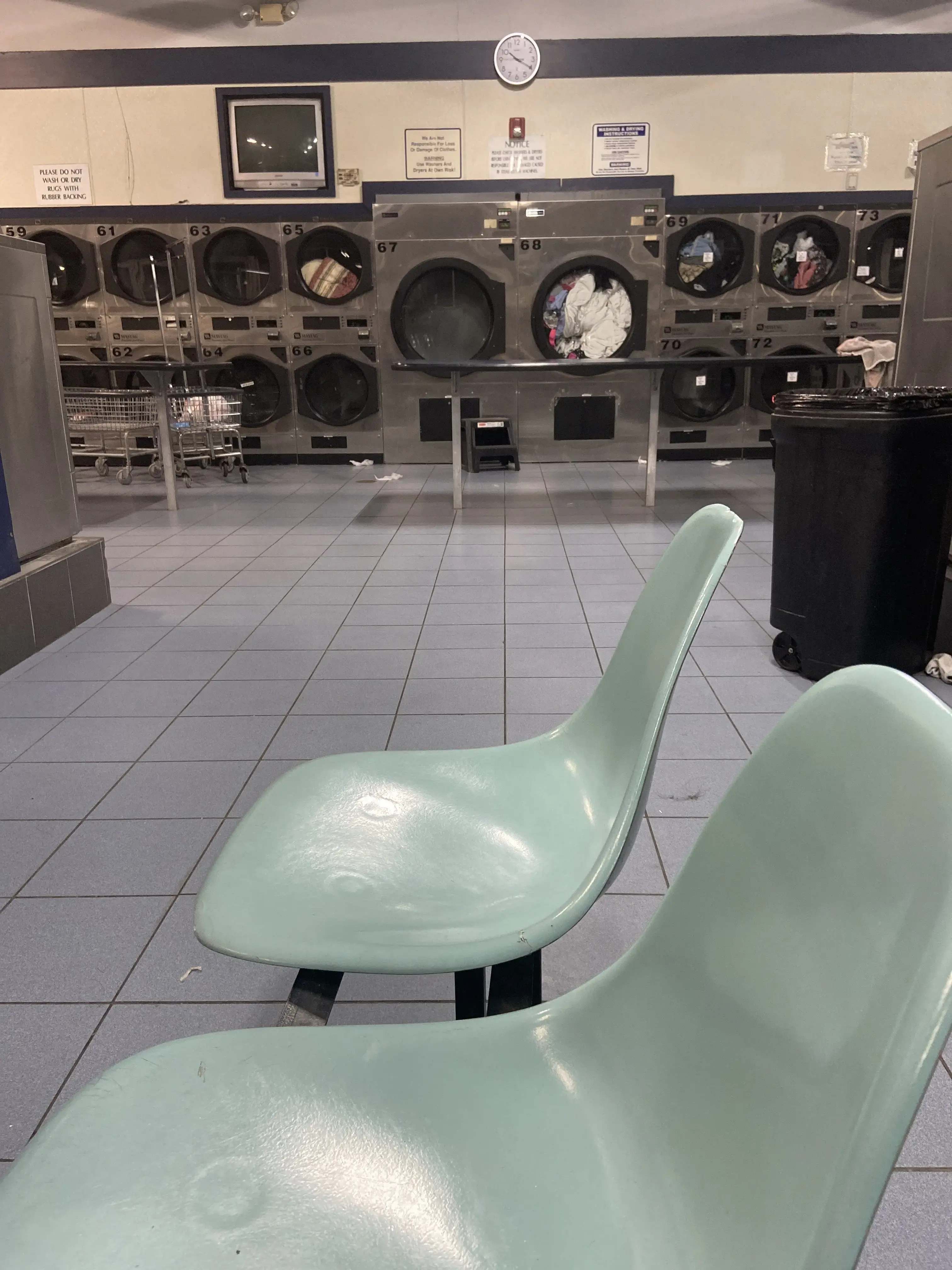 Spin Zone Laundromat thumbnail 4