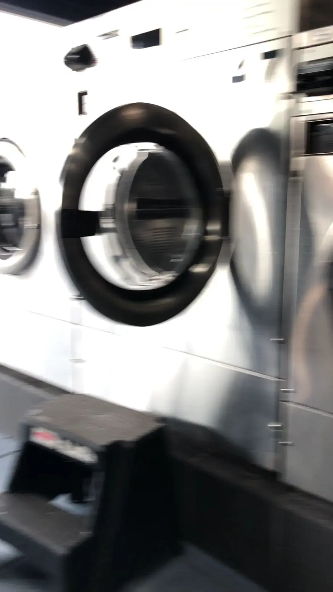 Spin Zone Laundromat - Image 2