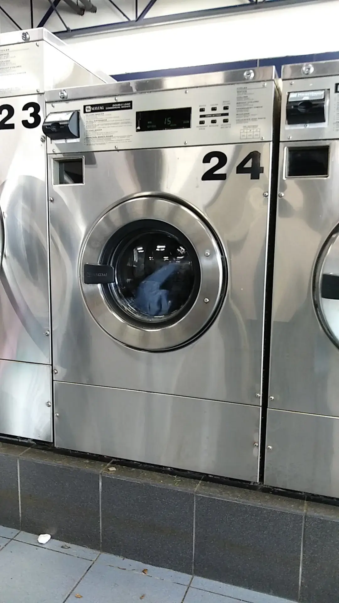 Spin Zone Laundromat - Image 13