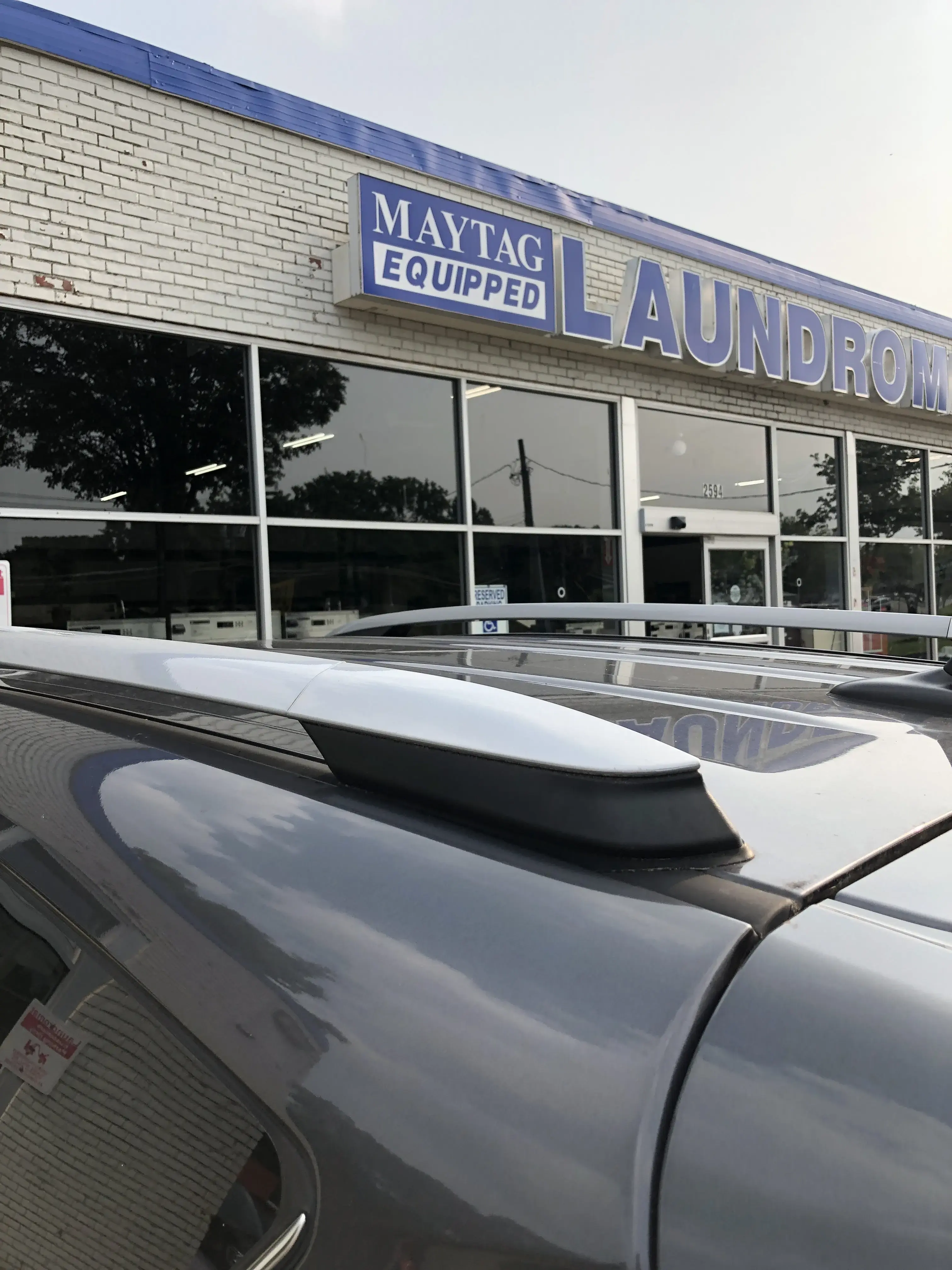 Spin Zone Laundromat thumbnail 6