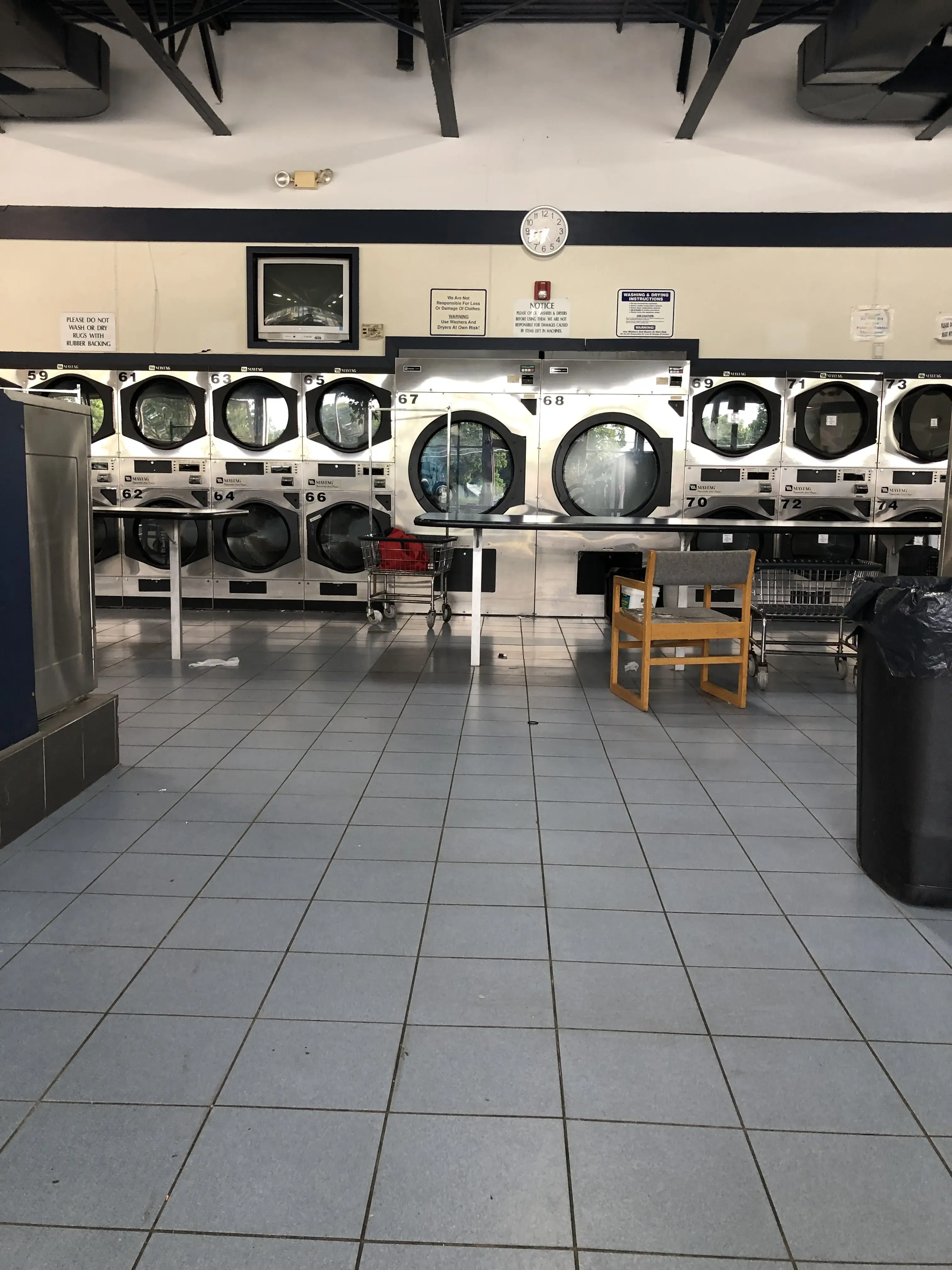 Spin Zone Laundromat - Image 10