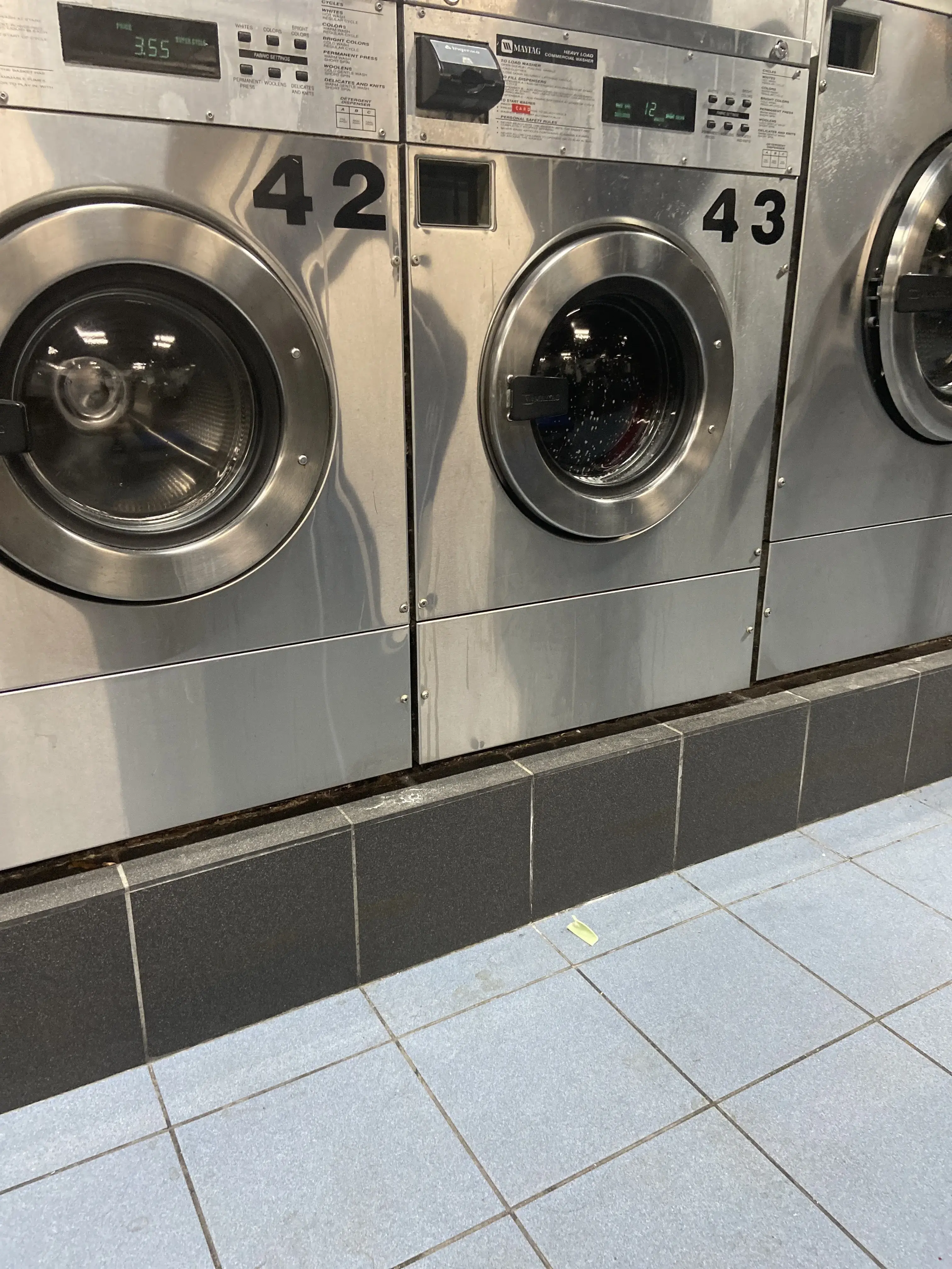 Spin Zone Laundromat thumbnail 14