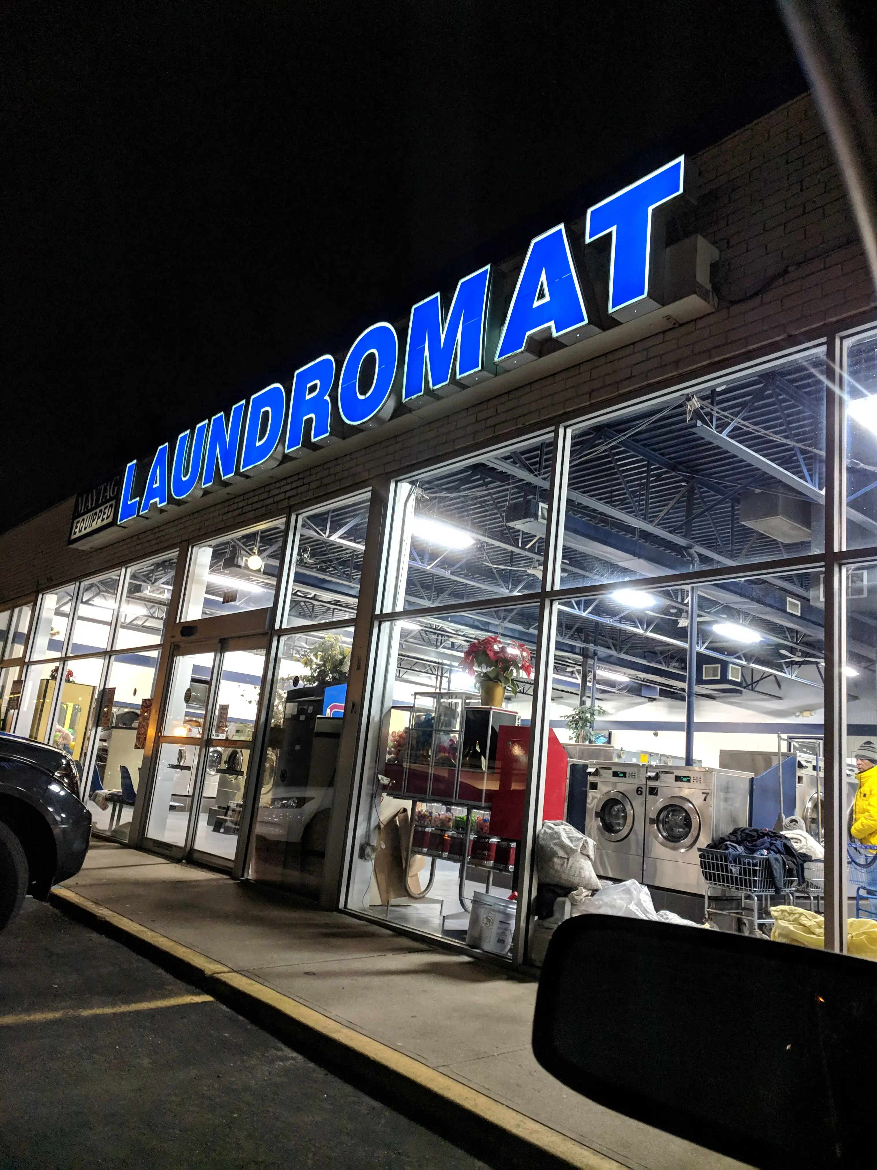 Spin Zone Laundromat - Image 5
