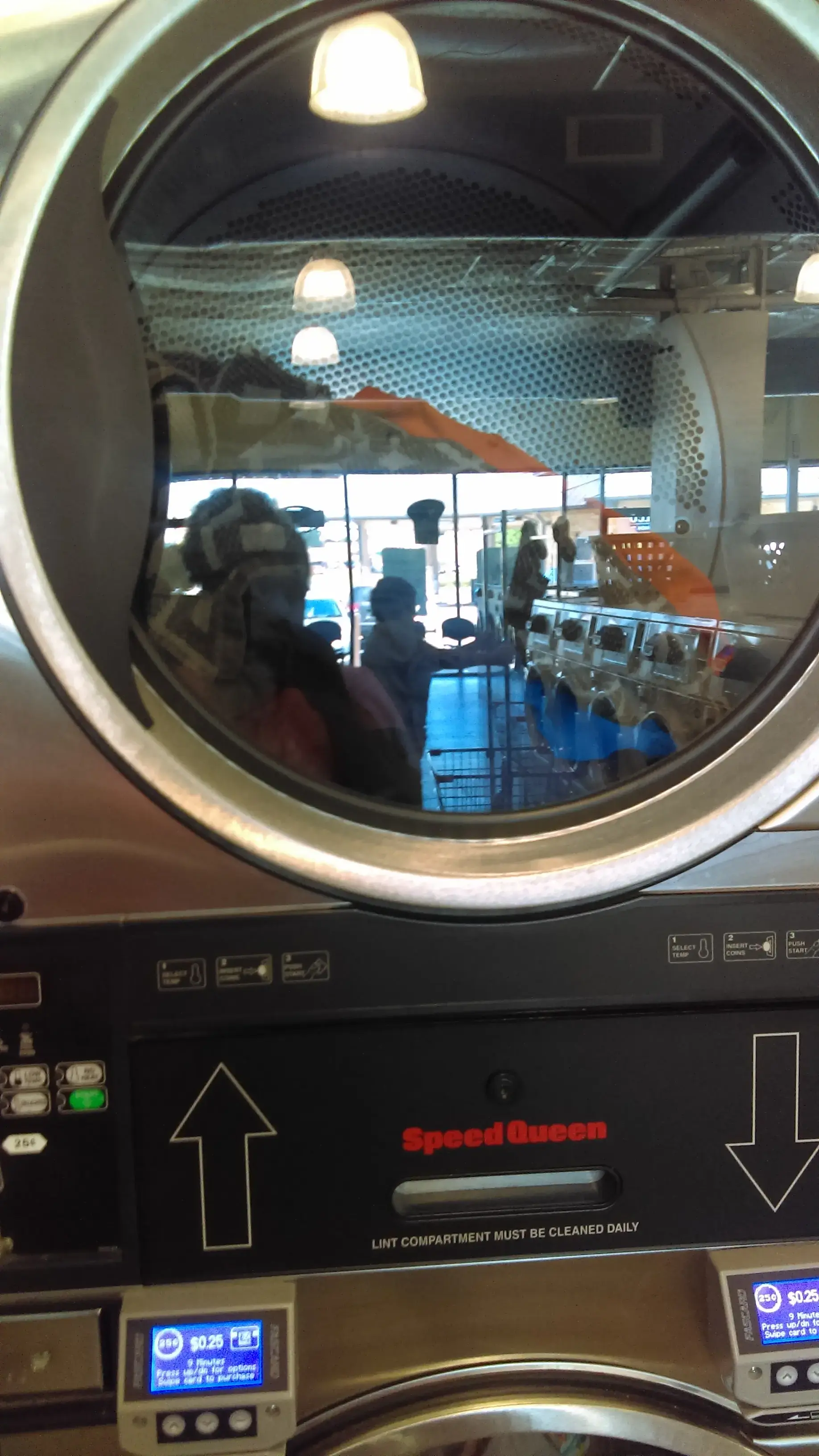 Spincity Washateria - Image 7