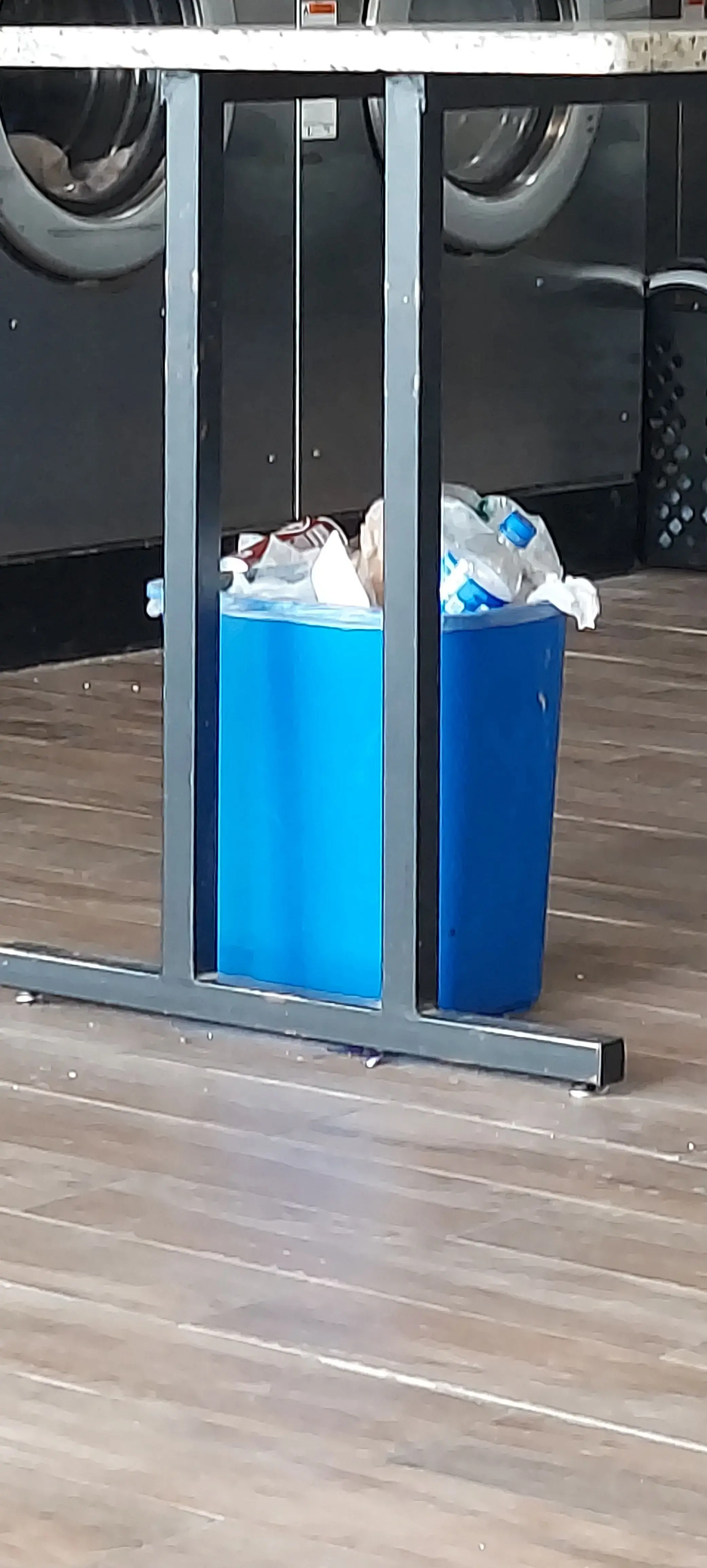 Spincity Washateria - Image 9