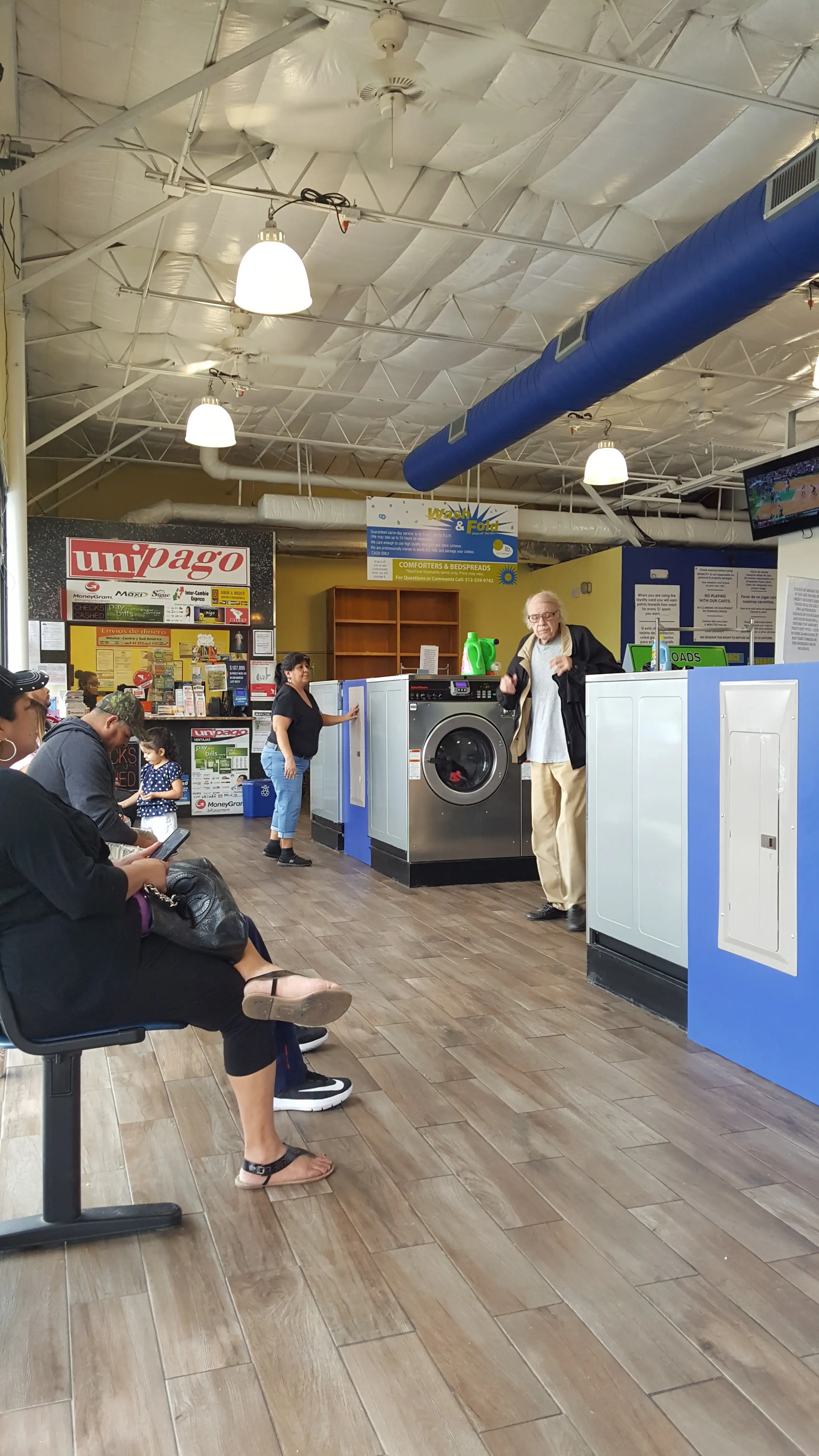 Spincity Washateria - Image 12