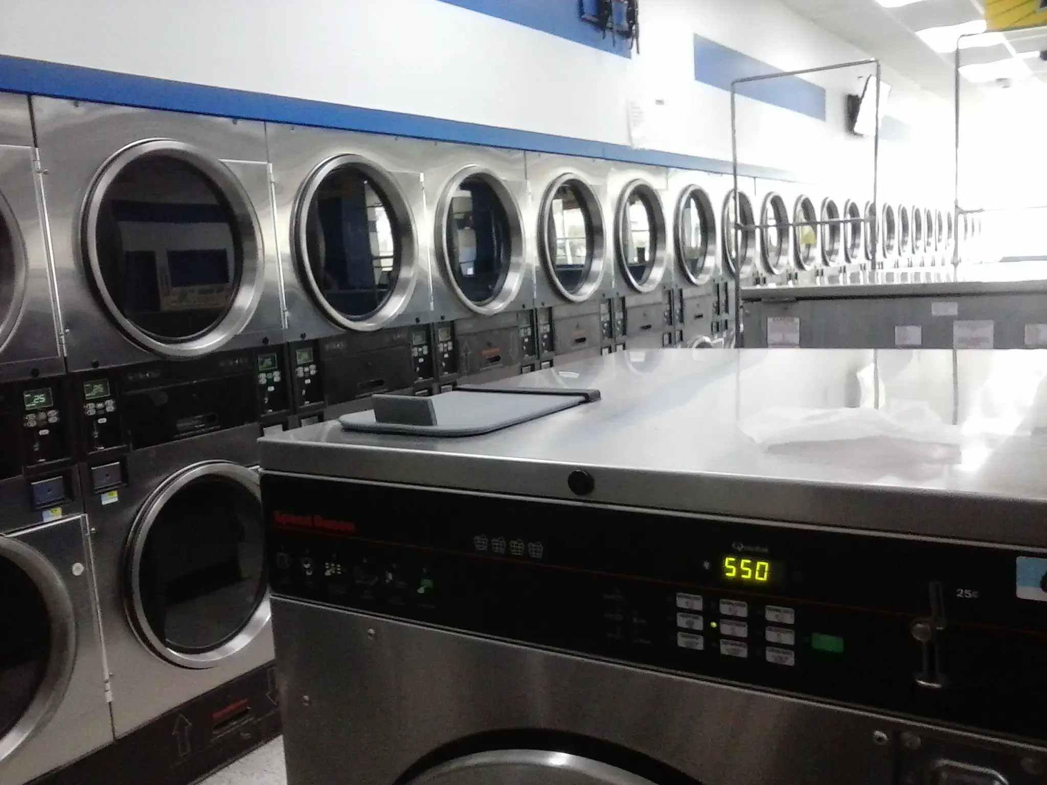 Spincycle Coin Laundry - Image 6