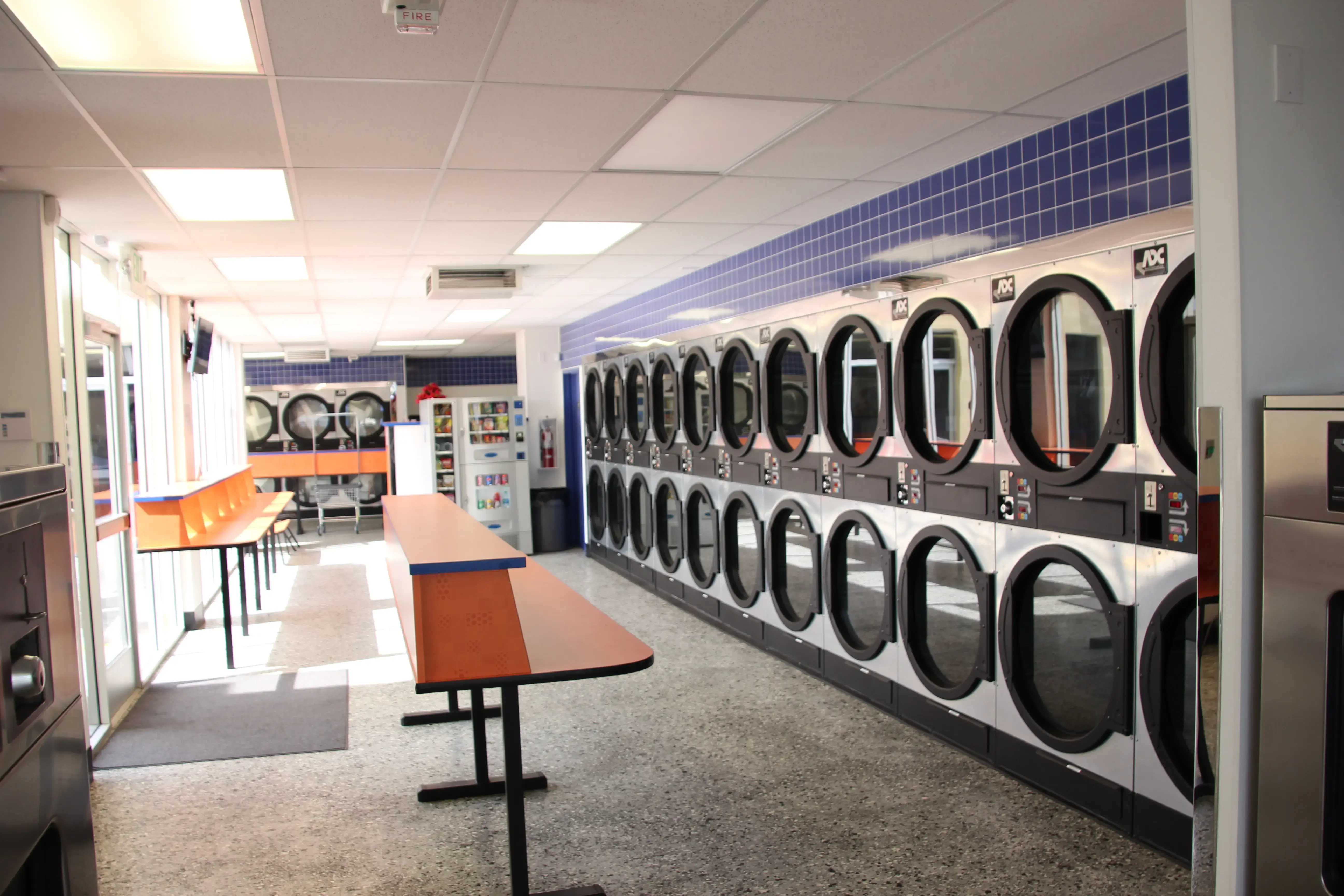 SpinCycle Laundromat thumbnail 3